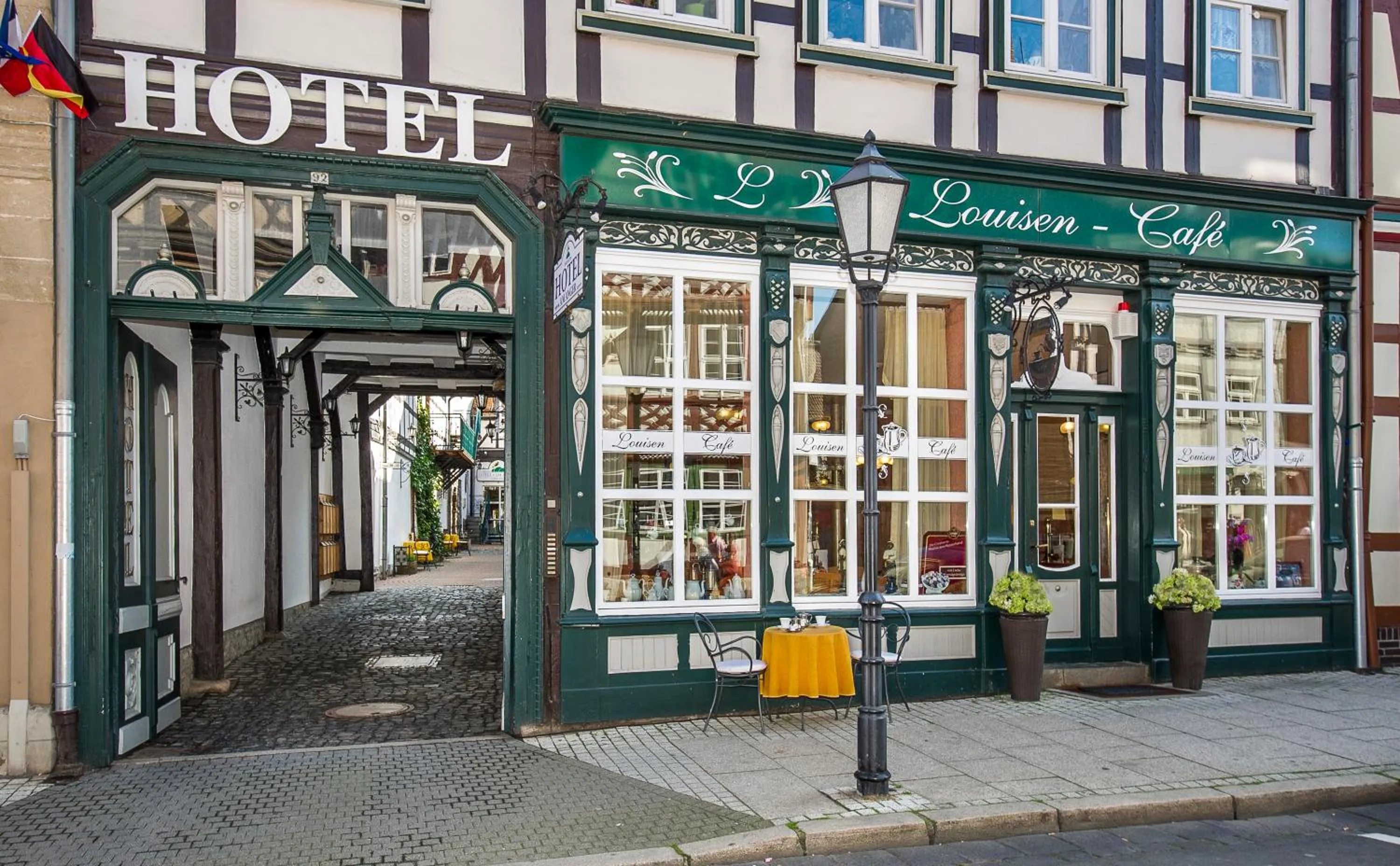 Text overlay in Am Anger