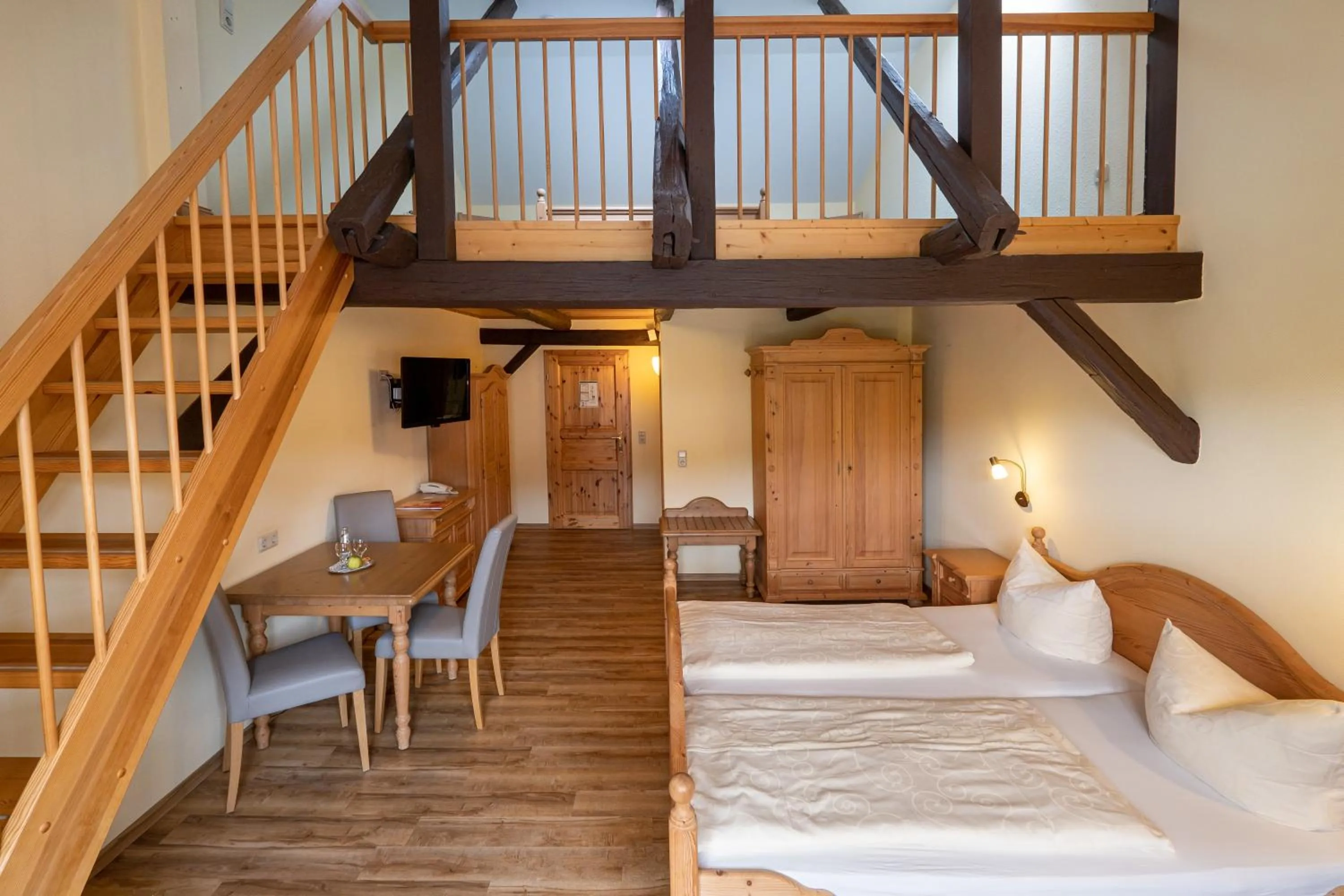 Communal lounge/ TV room, Bed in Am Anger