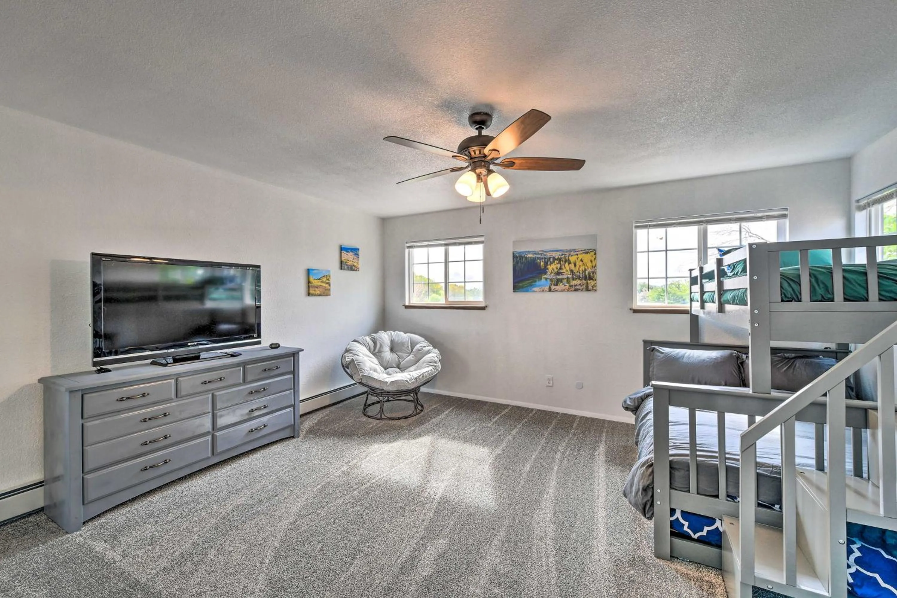 The Vineyard Country Farm Home at Grand Valley