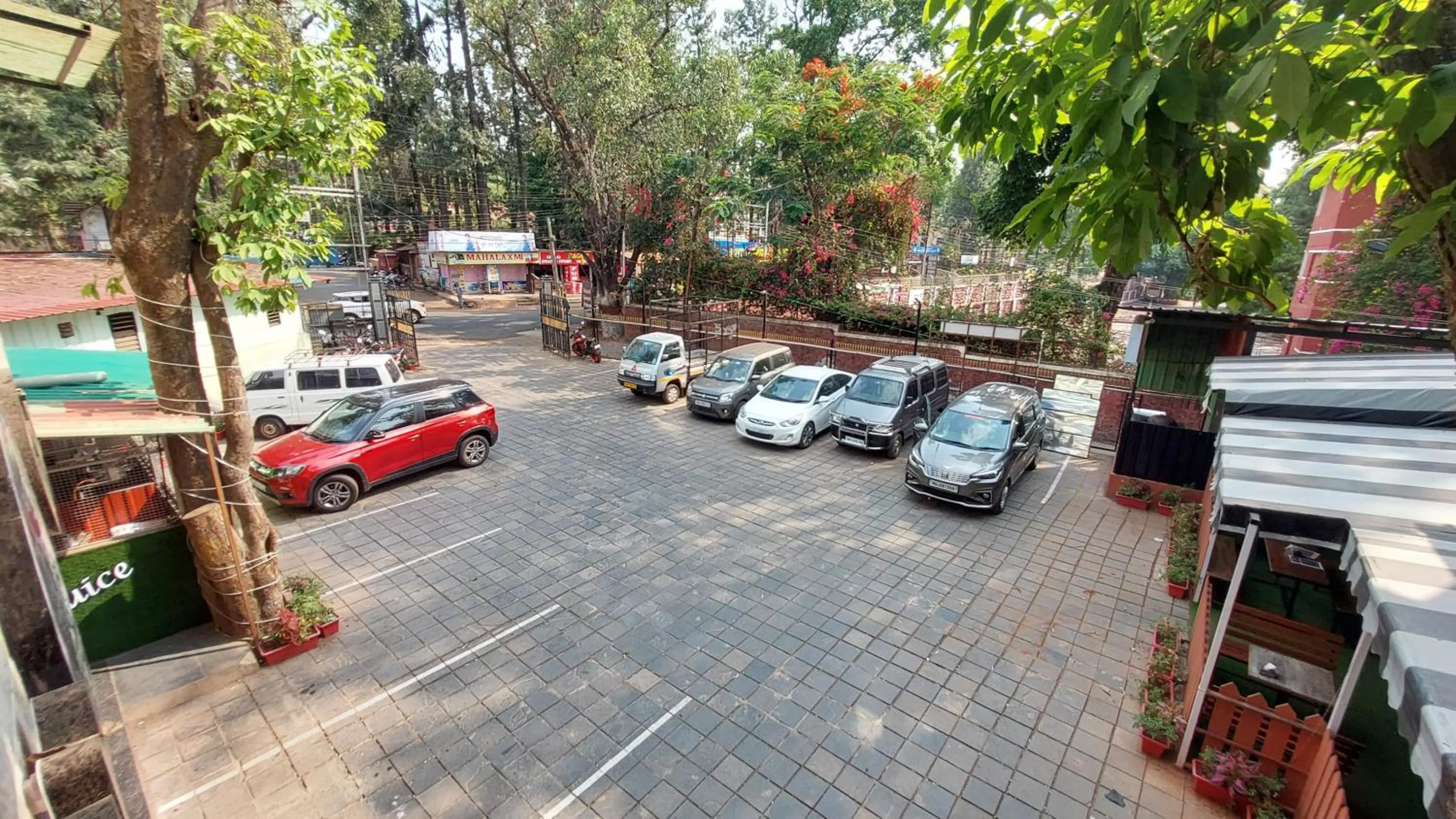 Parking in ONELLA REGENCY