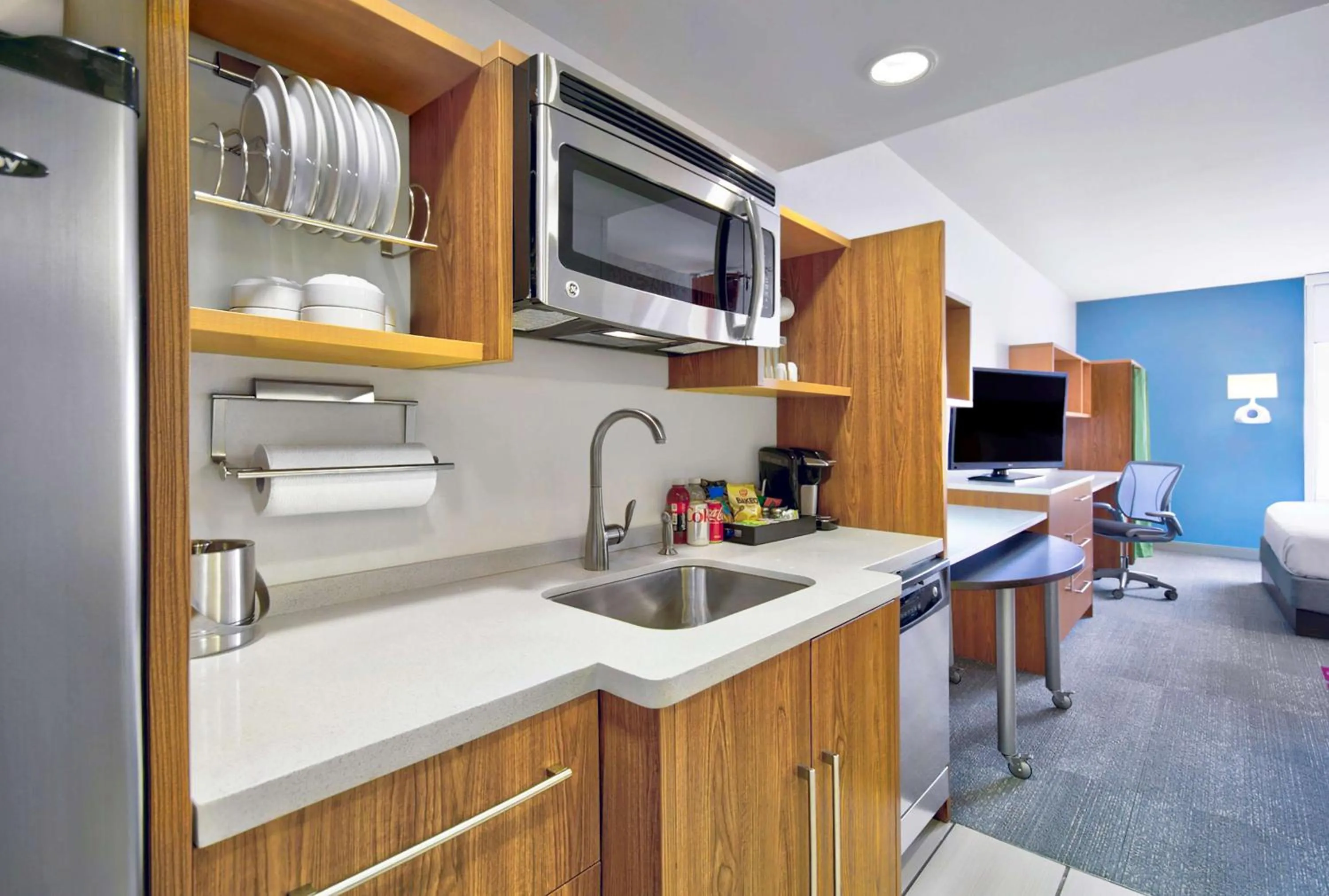 Kitchen or kitchenette in Home2 Suites by Hilton Rochester Henrietta, NY