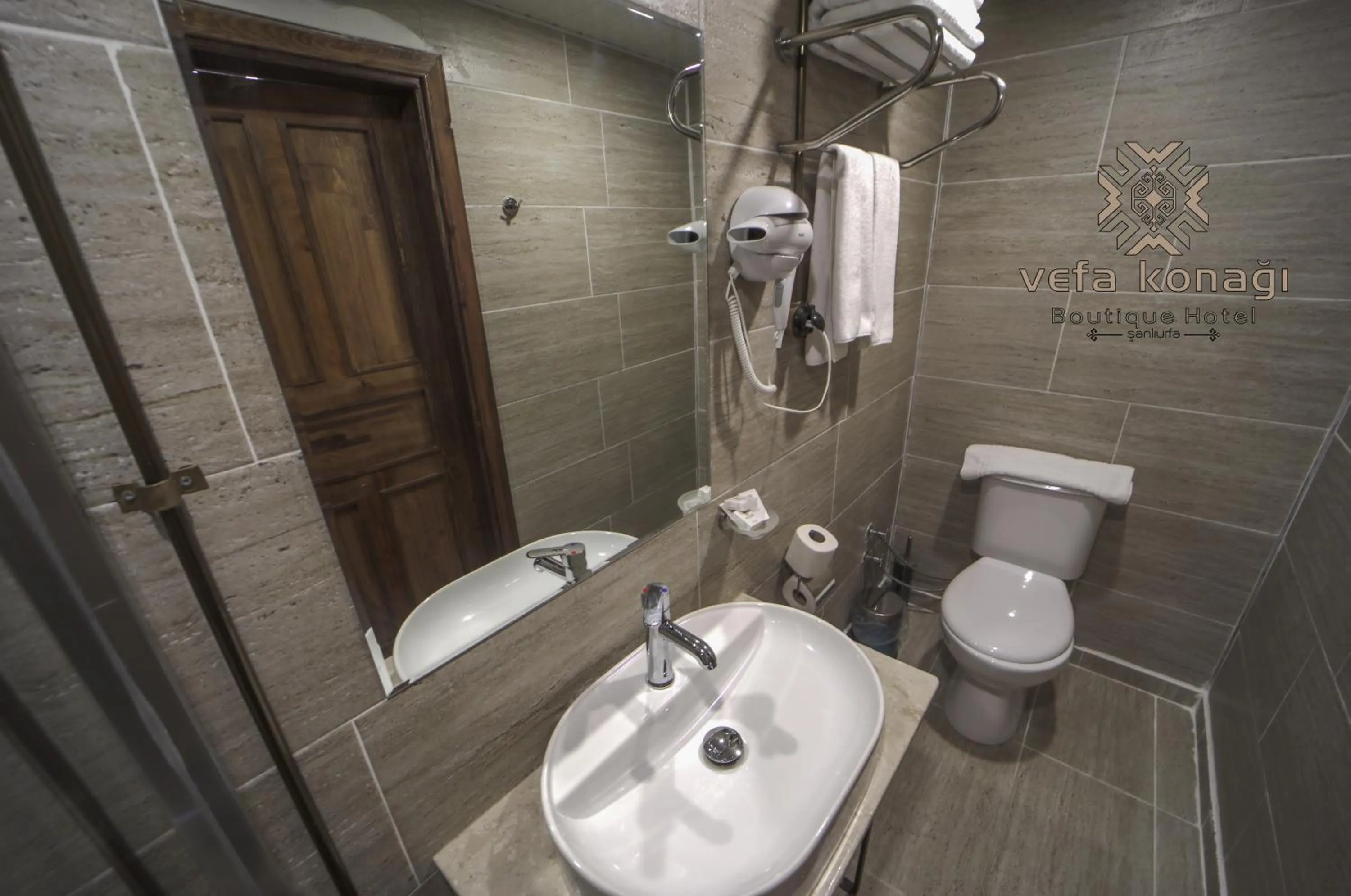 Shower in Vefa Konagı