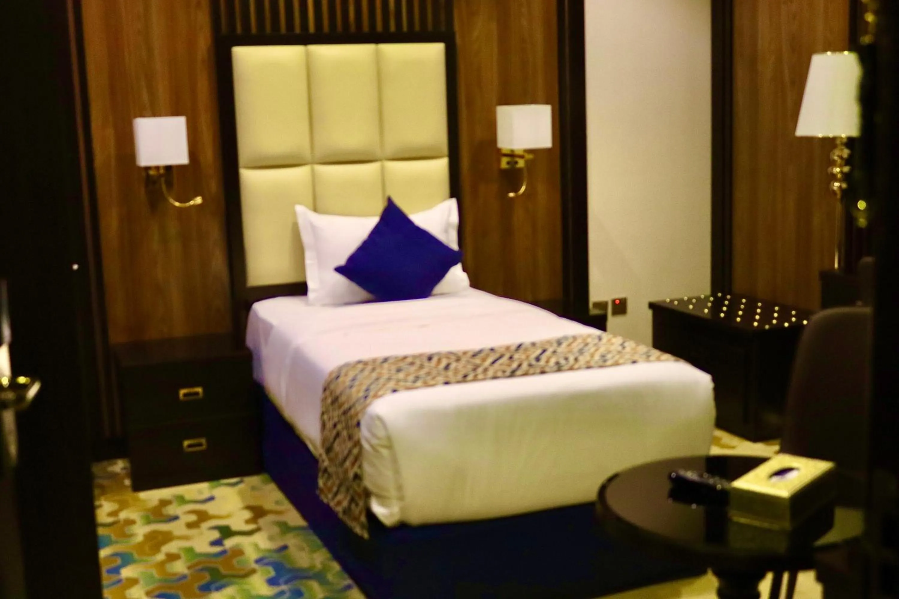 Bedroom, Bed in Golden Ship Hotel