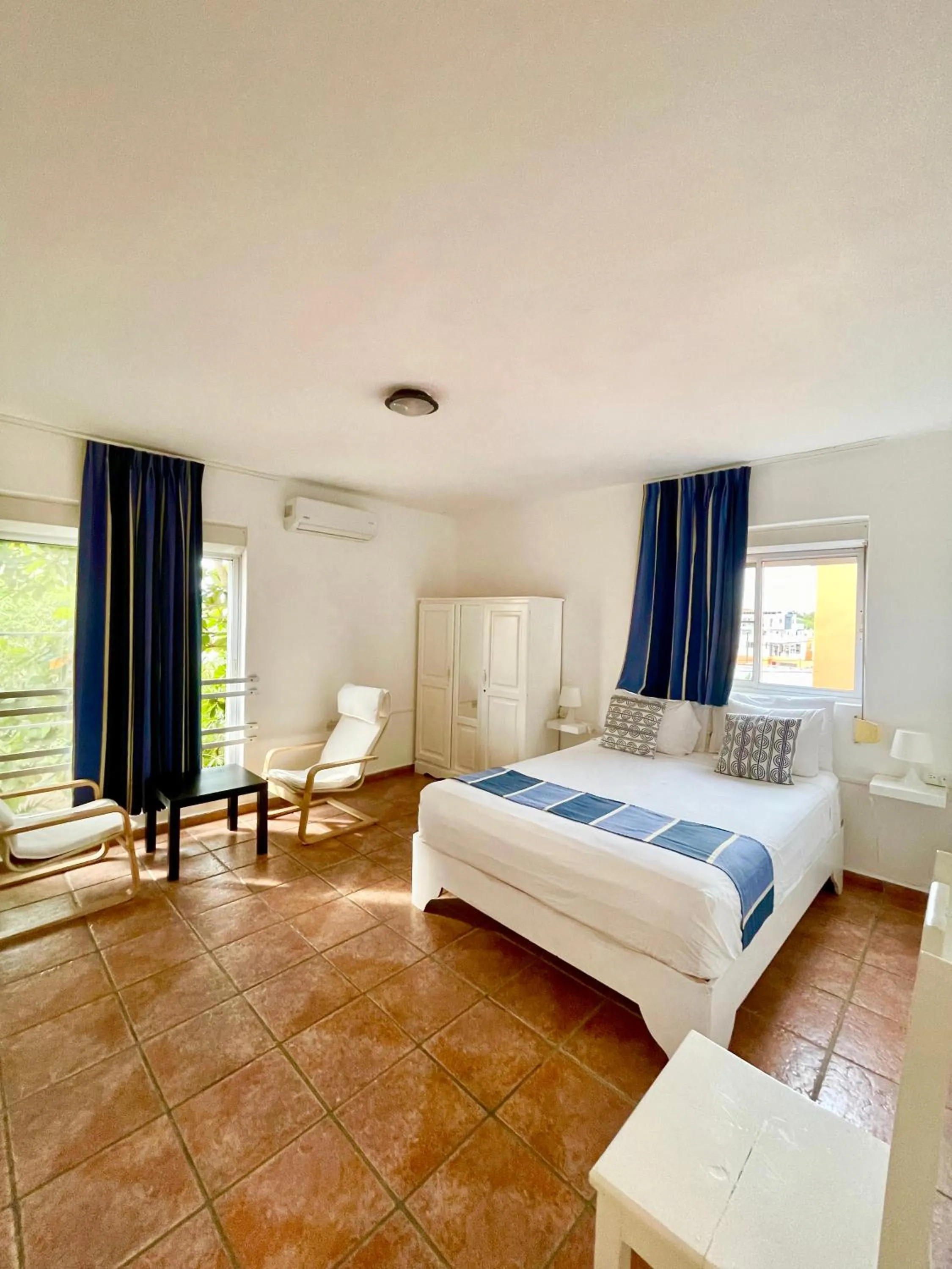 Standard Queen Room - single occupancy in Villa Iguana