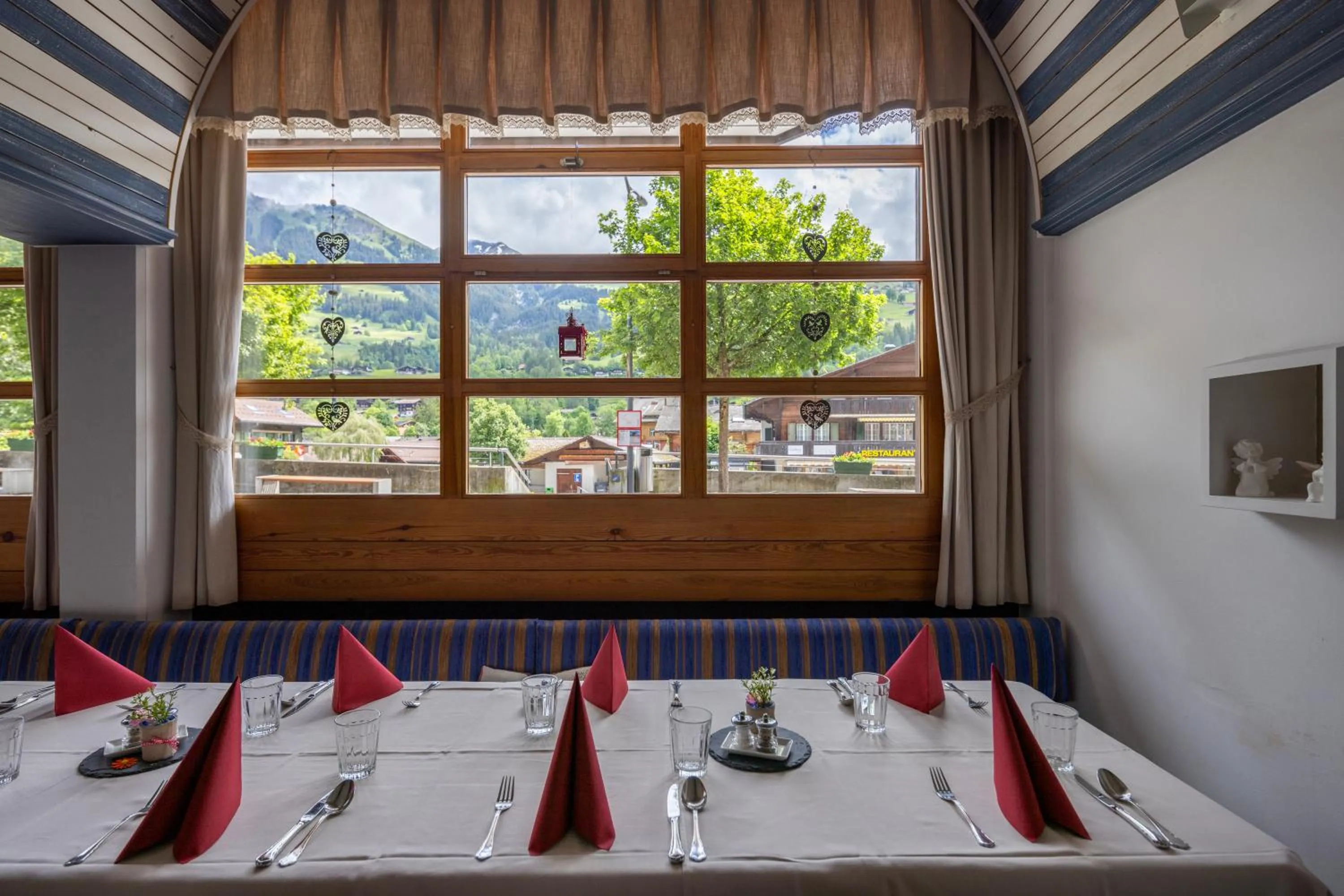 Restaurant/places to eat in Hotel Kreuz Lenk