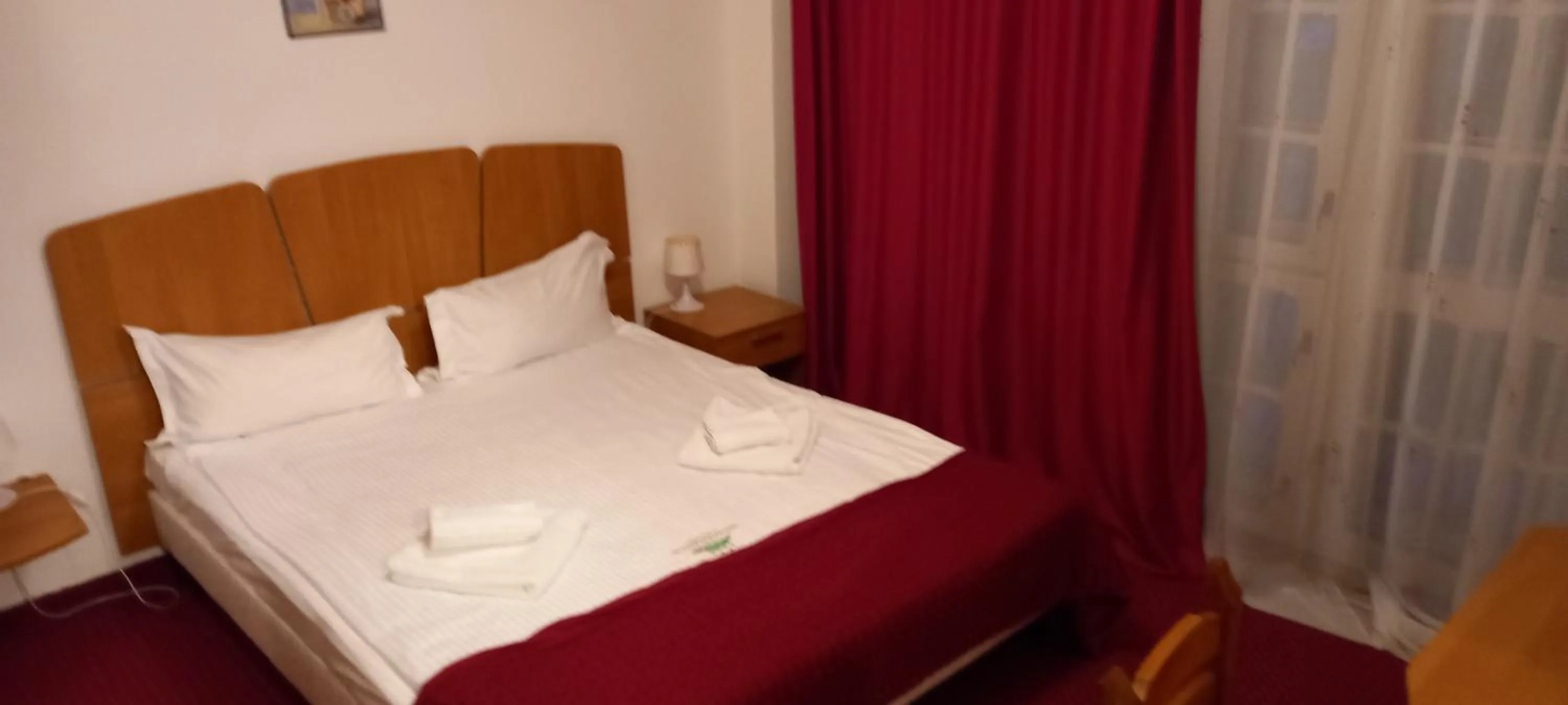 Bed in Mountain Breeze