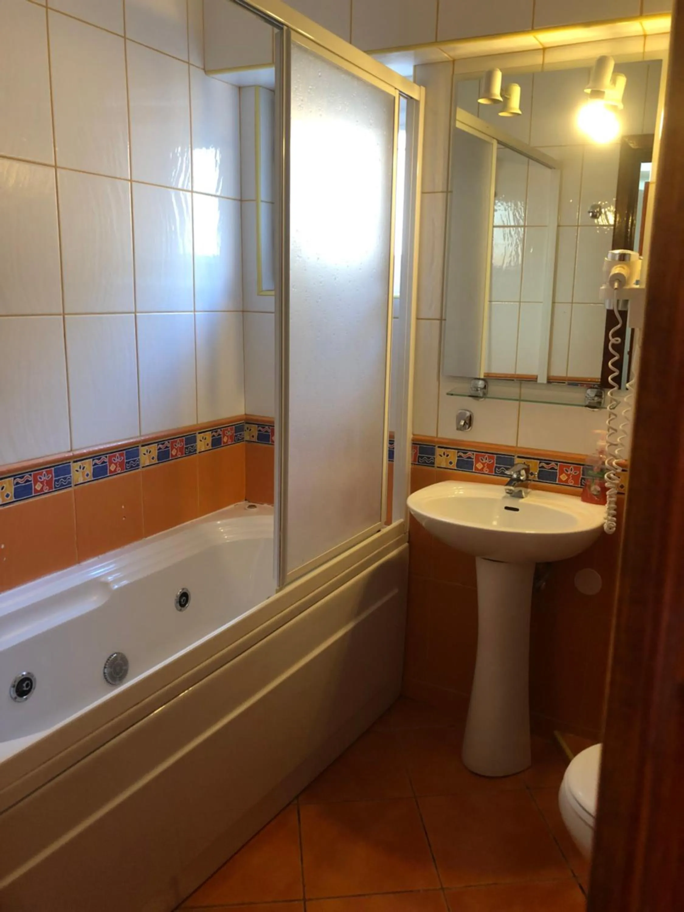 Bathroom in Mountain Breeze