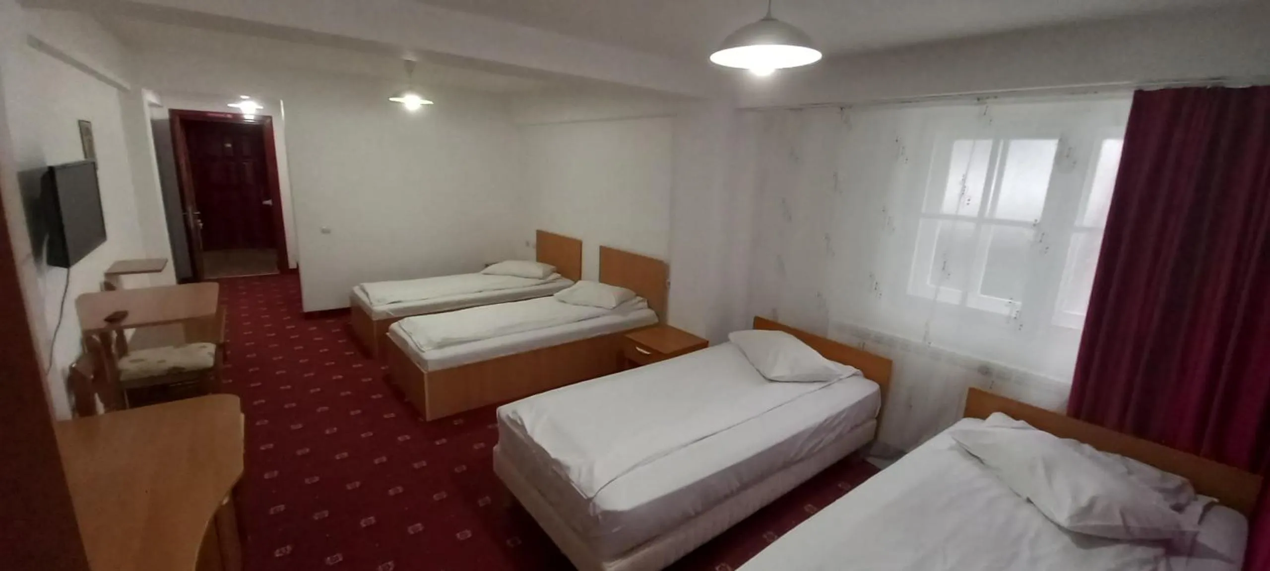 Bed in Mountain Breeze