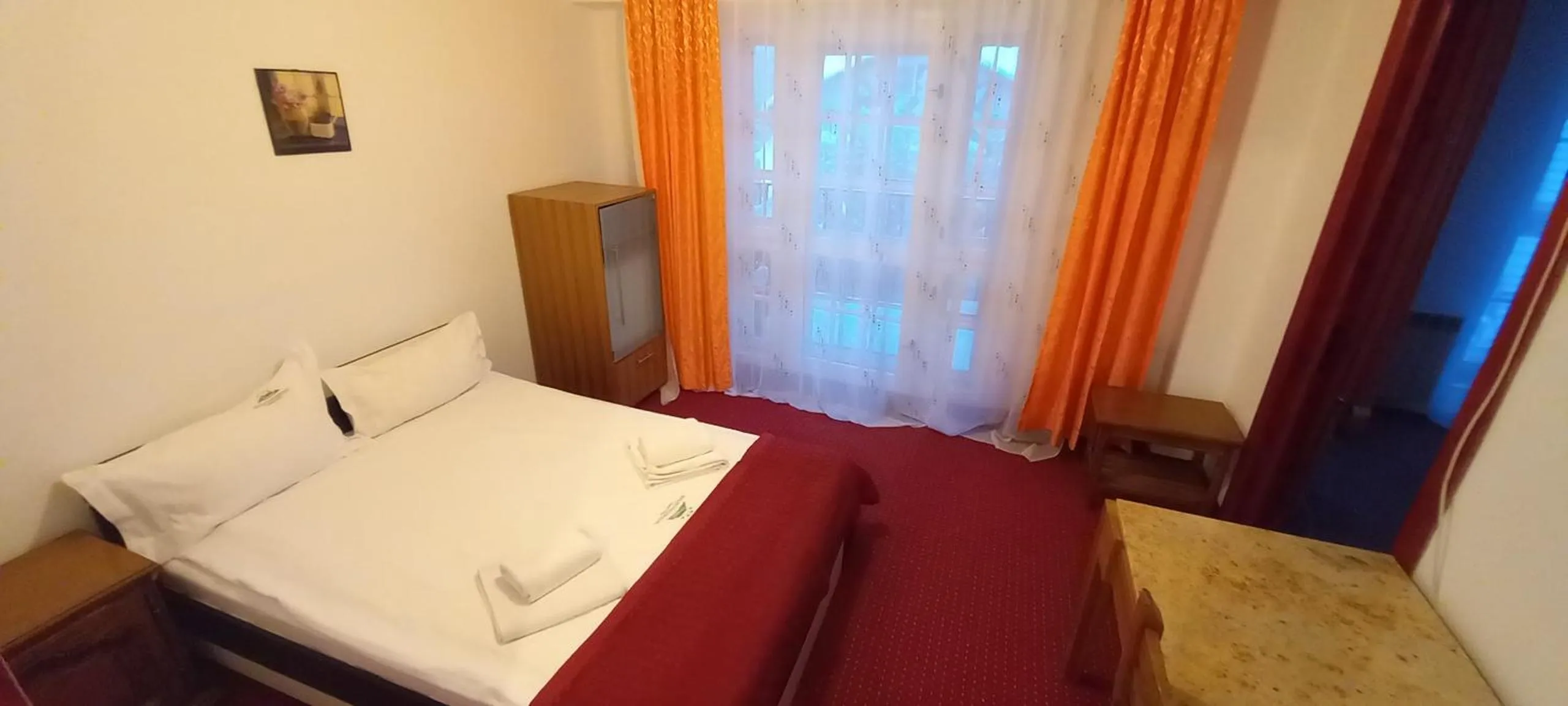 Bed in Mountain Breeze