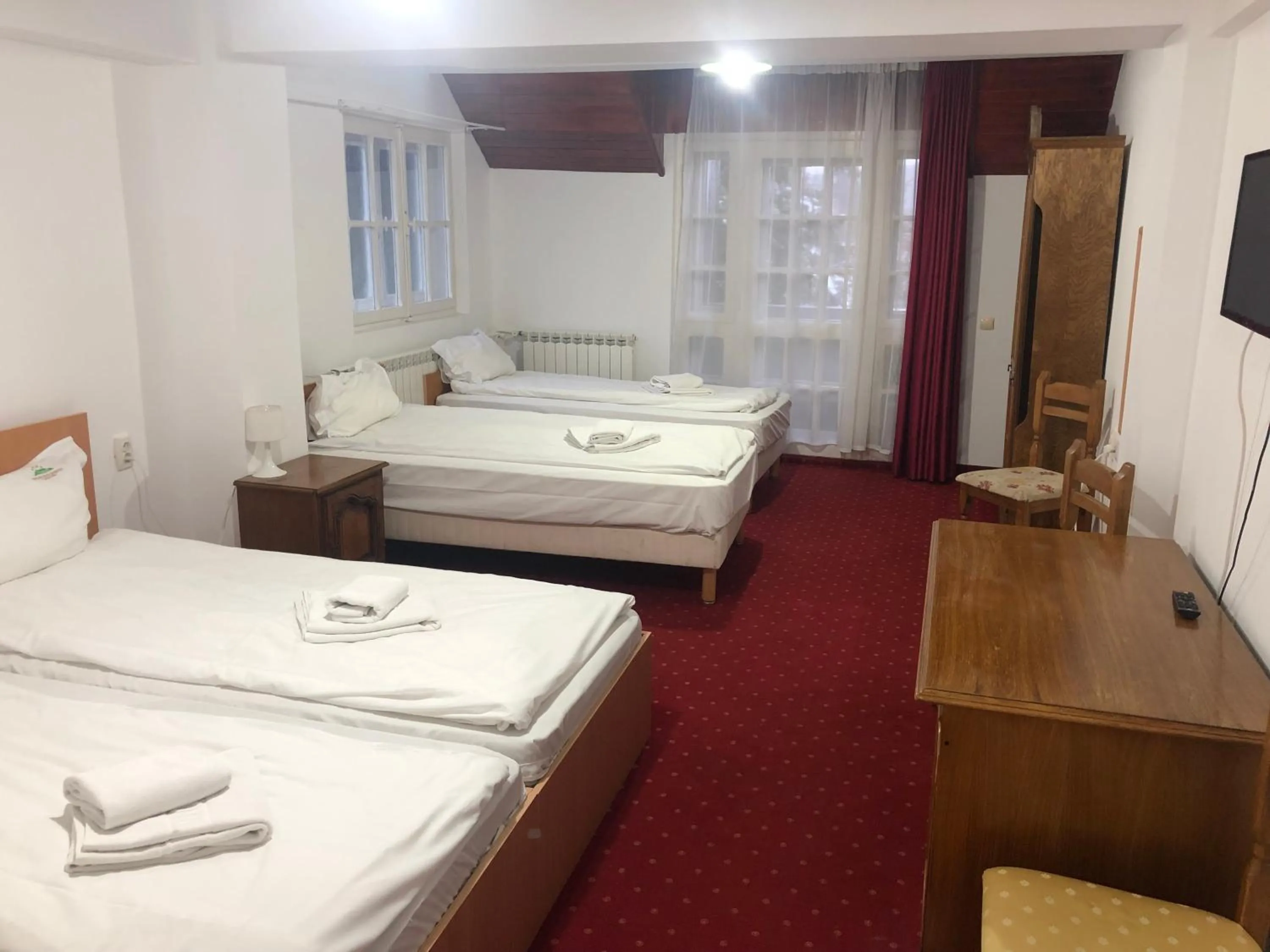 Bed in Mountain Breeze