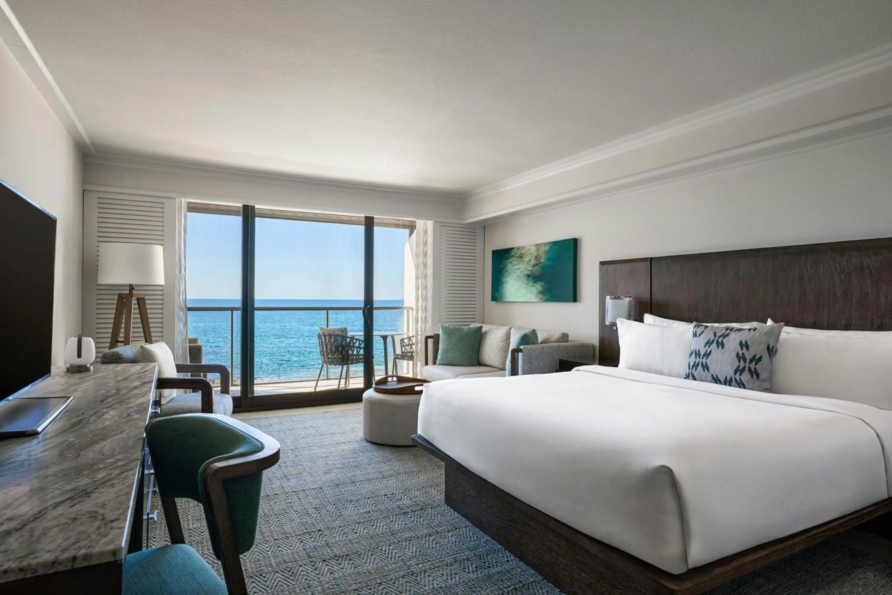 Photo of the whole room, Bed in Wailea Beach Resort - Marriott, Maui