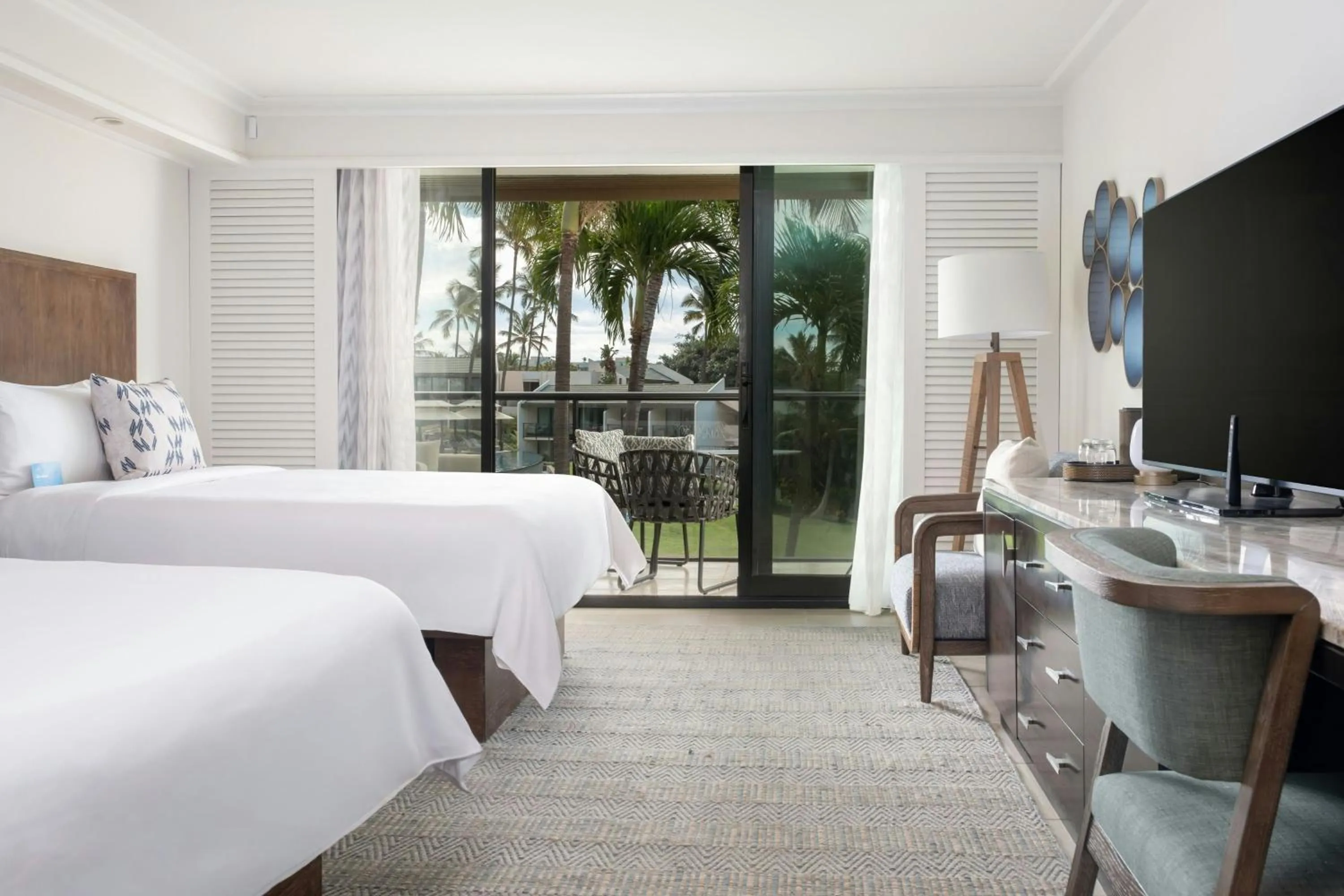 Photo of the whole room, Bed in Wailea Beach Resort - Marriott, Maui