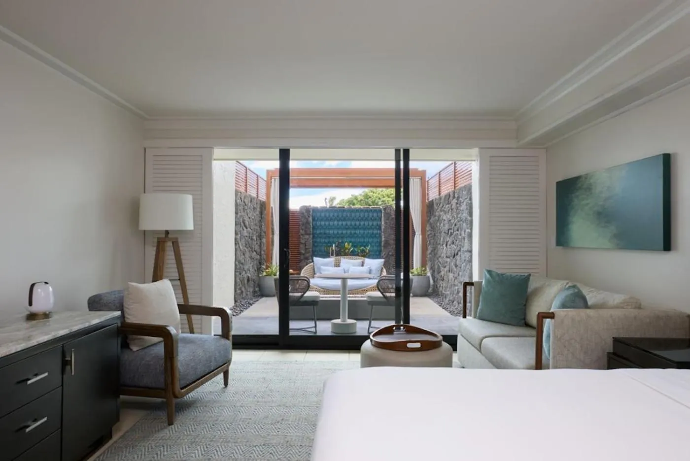 Balcony/Terrace, Bed in Wailea Beach Resort - Marriott, Maui