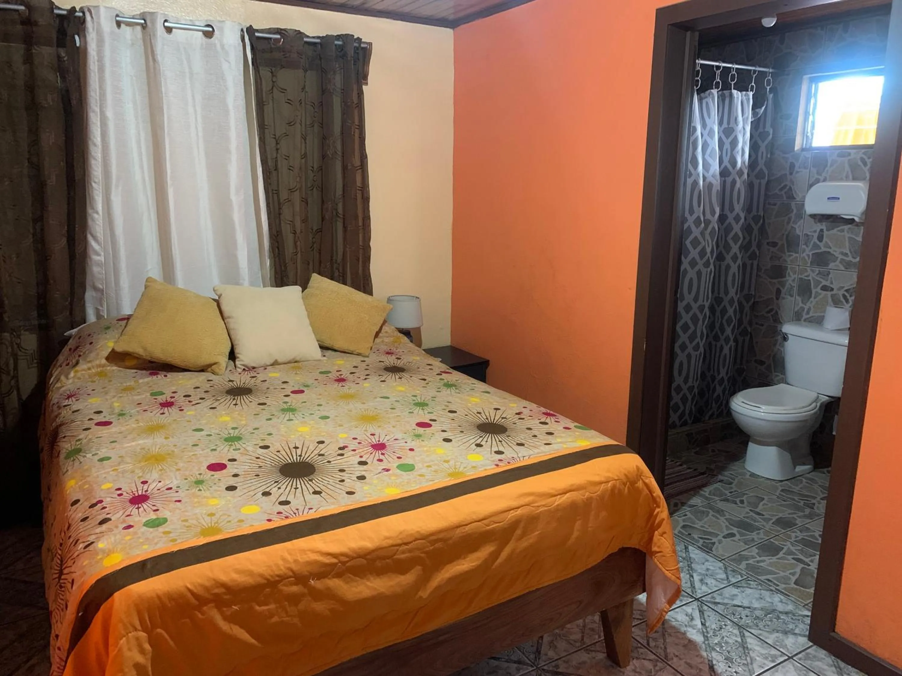 Double Room - single occupancy in Monteverde Monkey Hostel