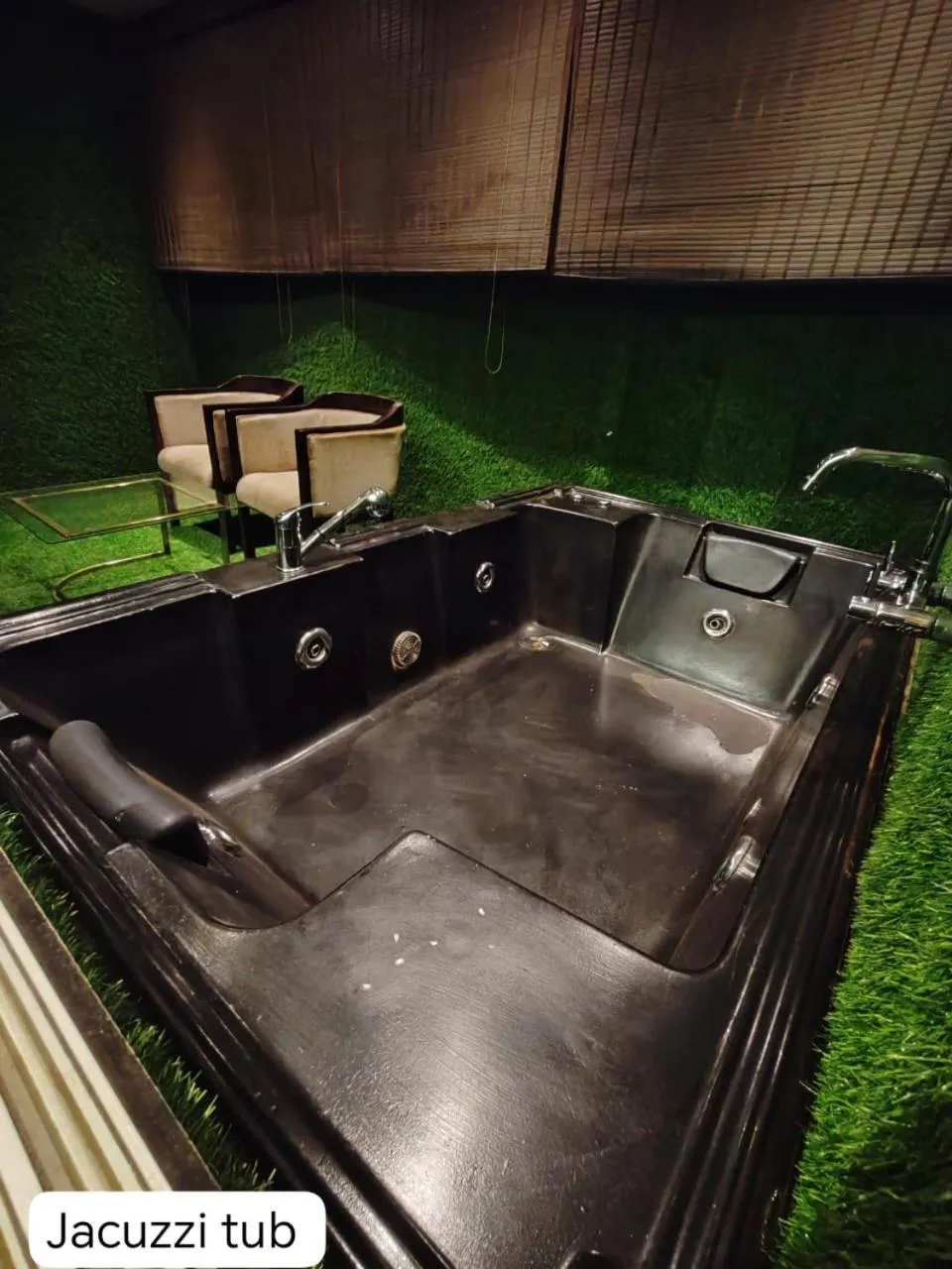 Divan Clarks Inn Goa