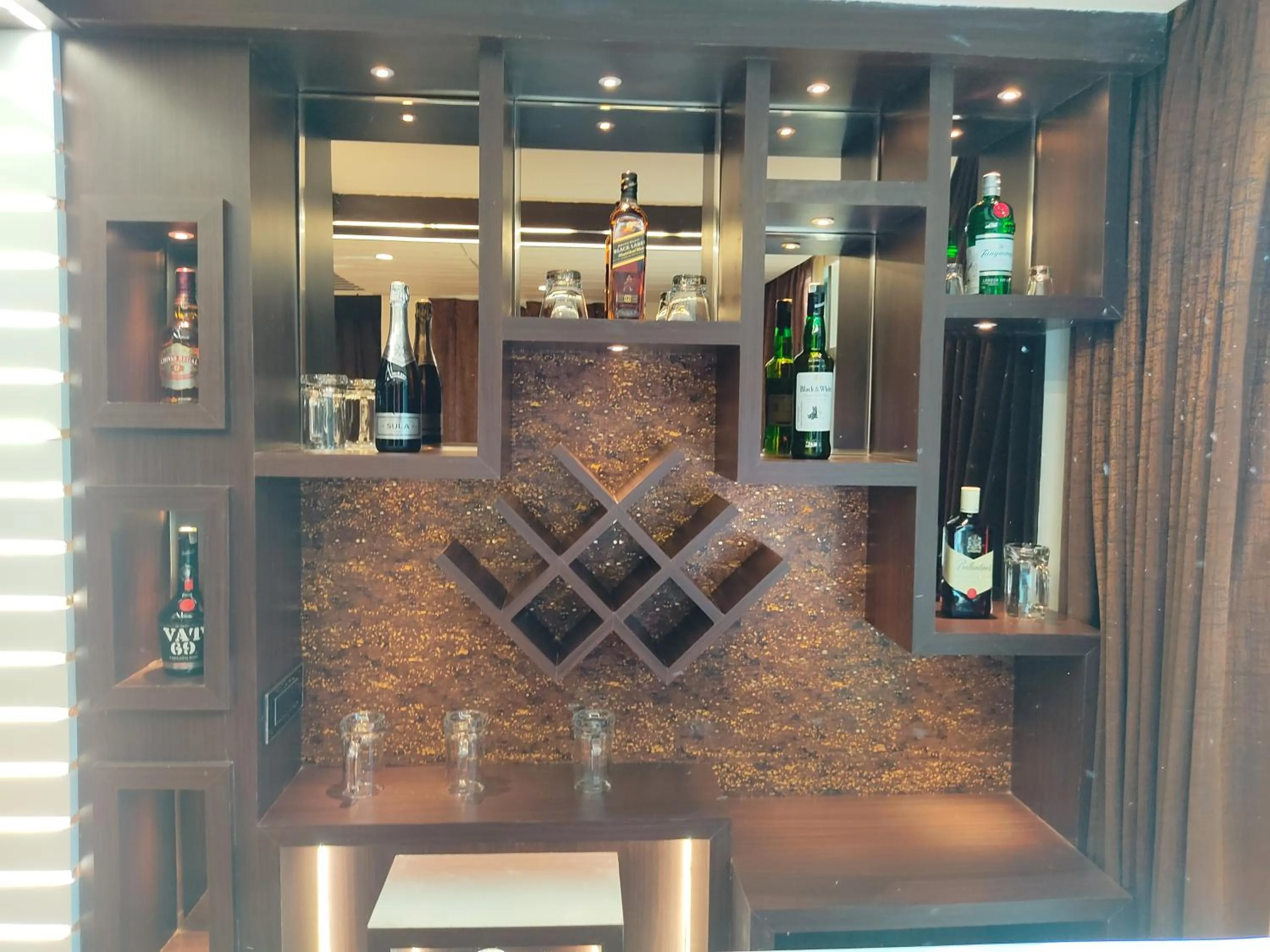 Lounge or bar in Divan Clarks Inn Goa