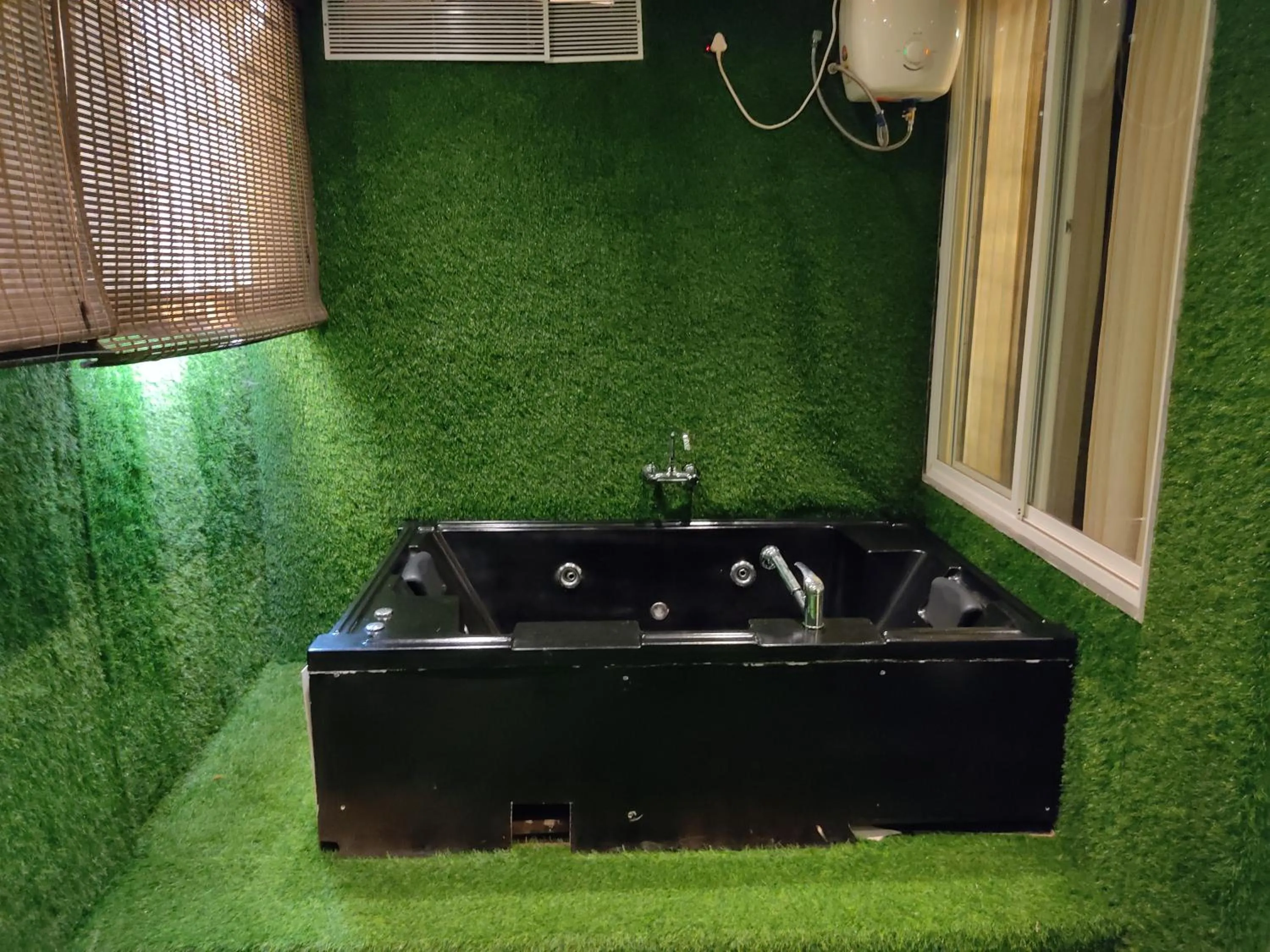 Bathroom in Divan Clarks Inn Goa