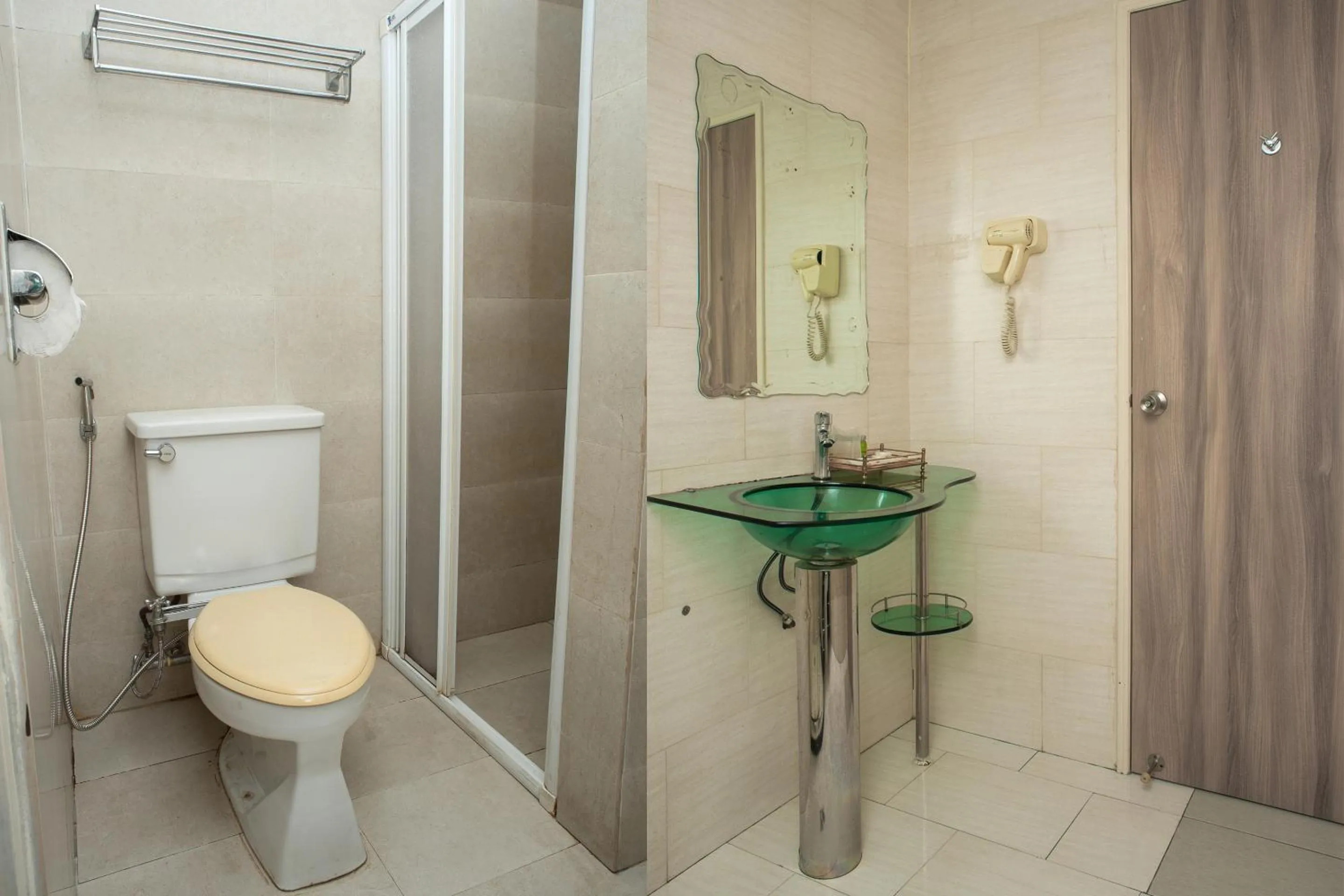 Bathroom in Capital O 90083 Riverfront Inn