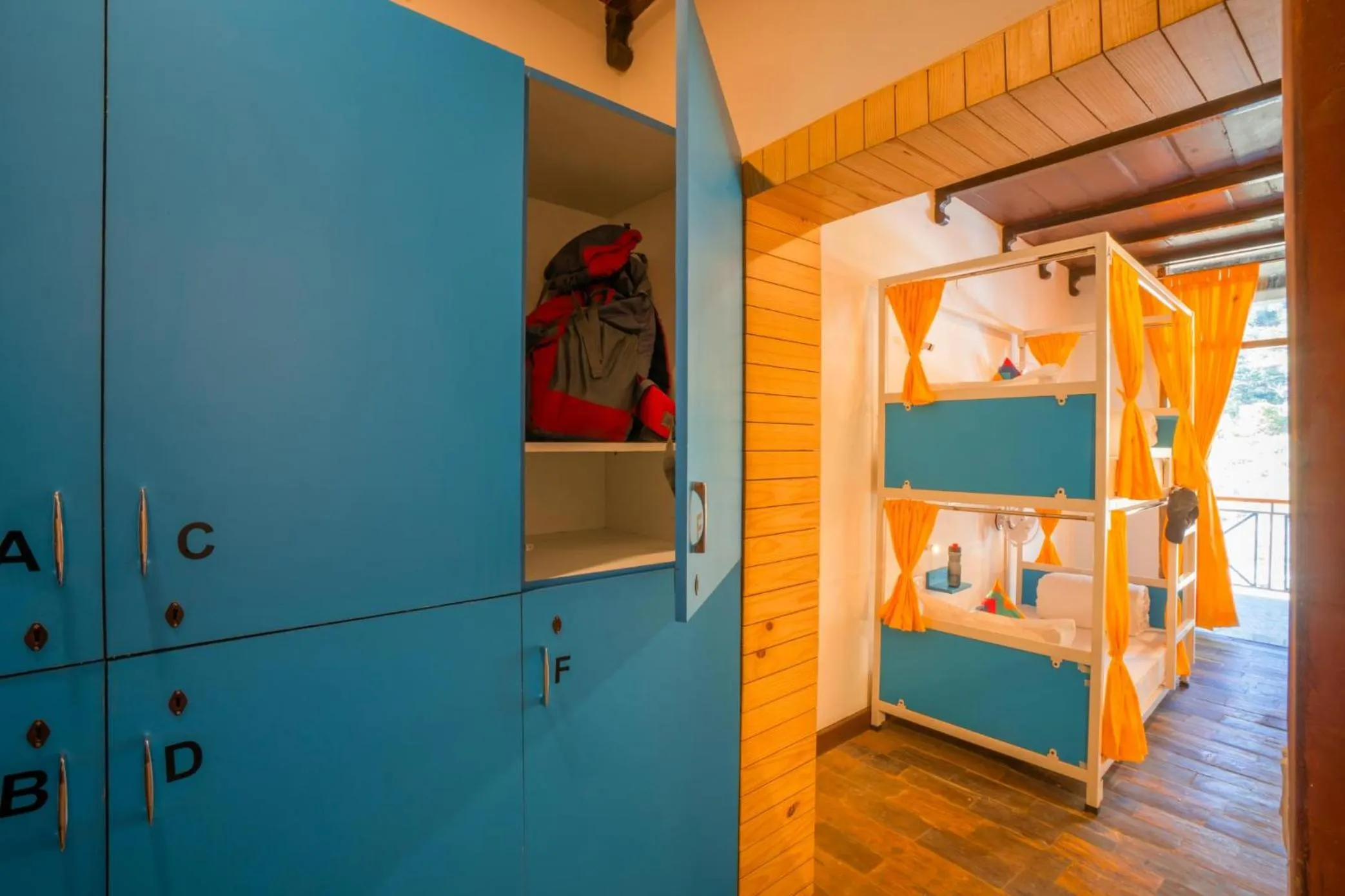 bunk bed in goSTOPS Dehradun, Maldevta