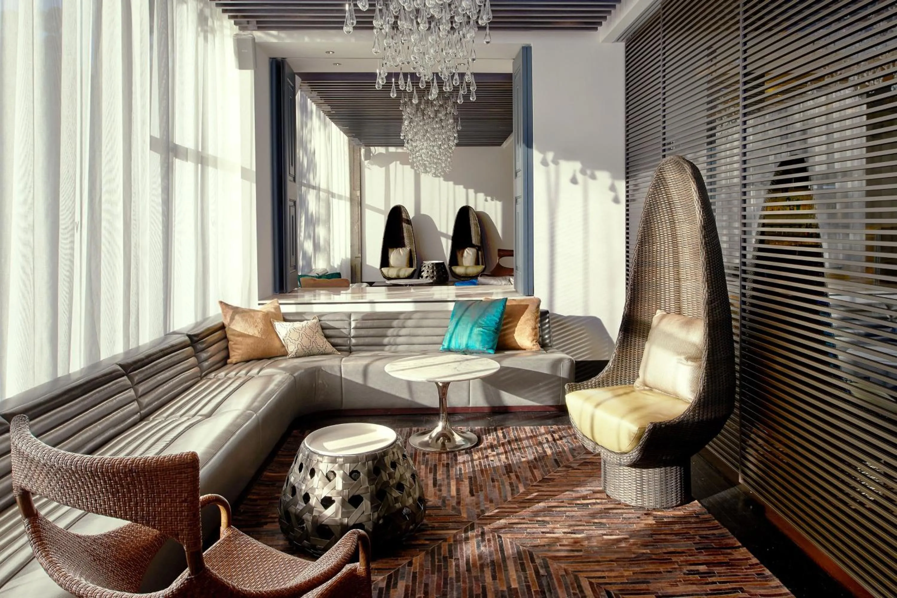 Living room in W Los Angeles – West Beverly Hills