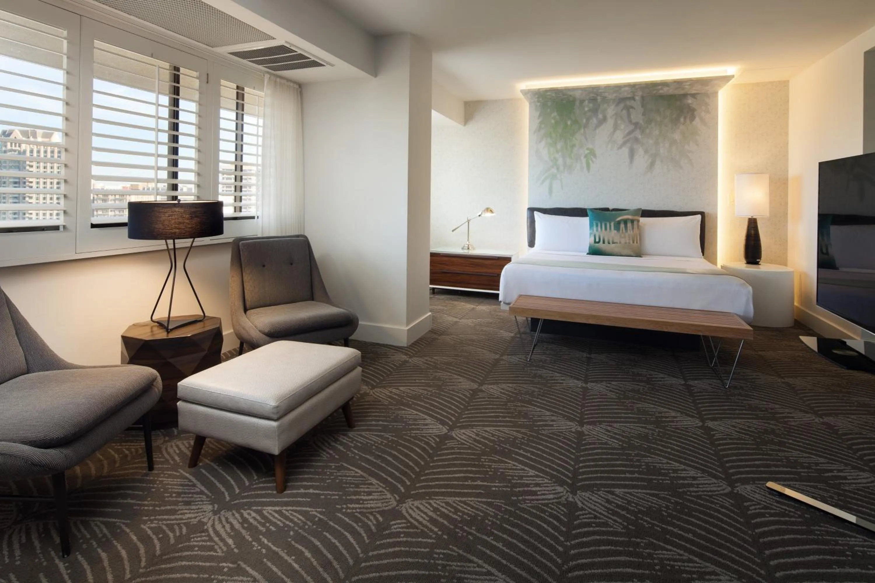 Photo of the whole room, Bed in W Los Angeles – West Beverly Hills