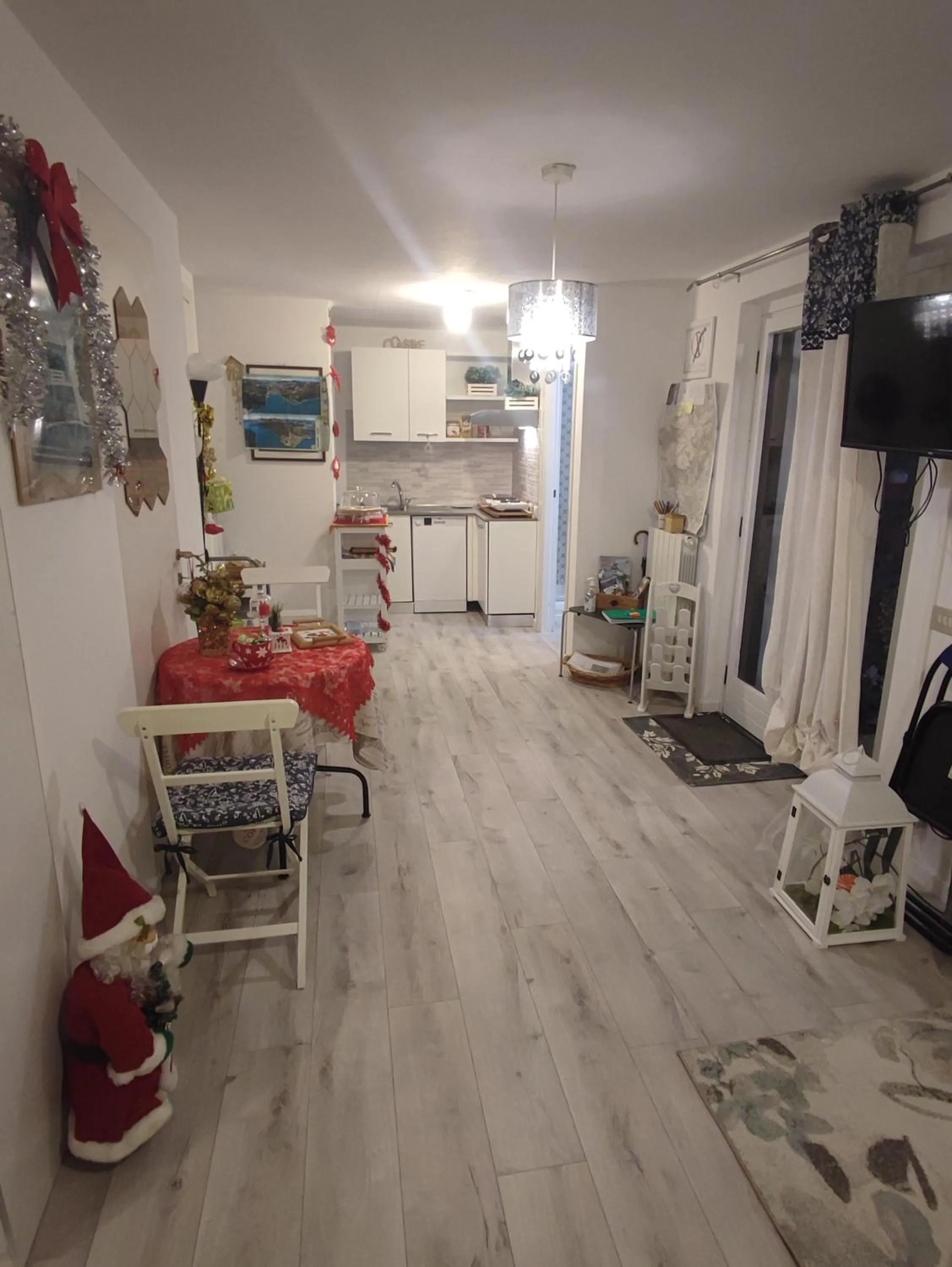 Kitchen or kitchenette in La Finestra sul Lago