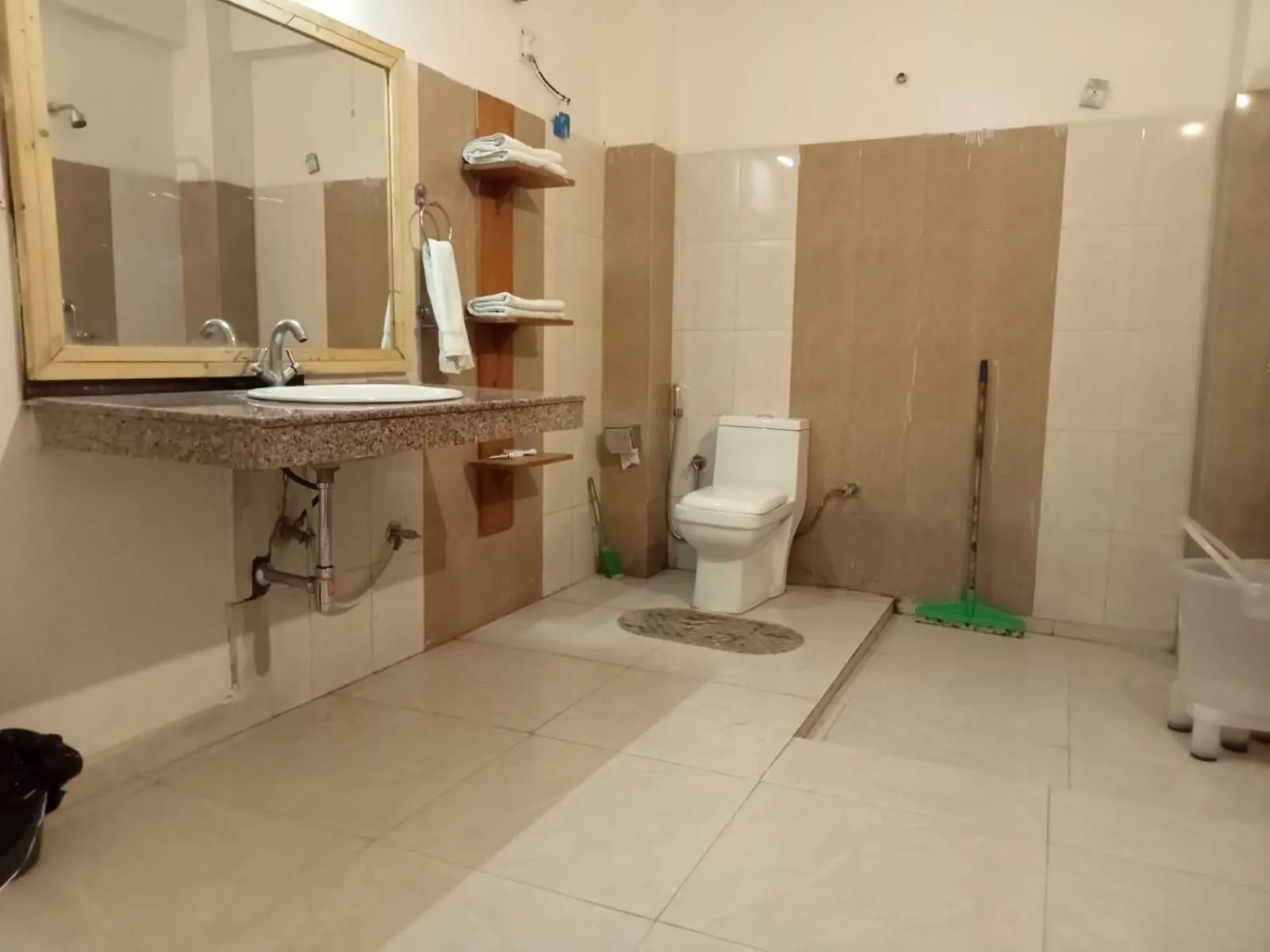 Bathroom in Vanasthali Jungle Resort Jim Corbett