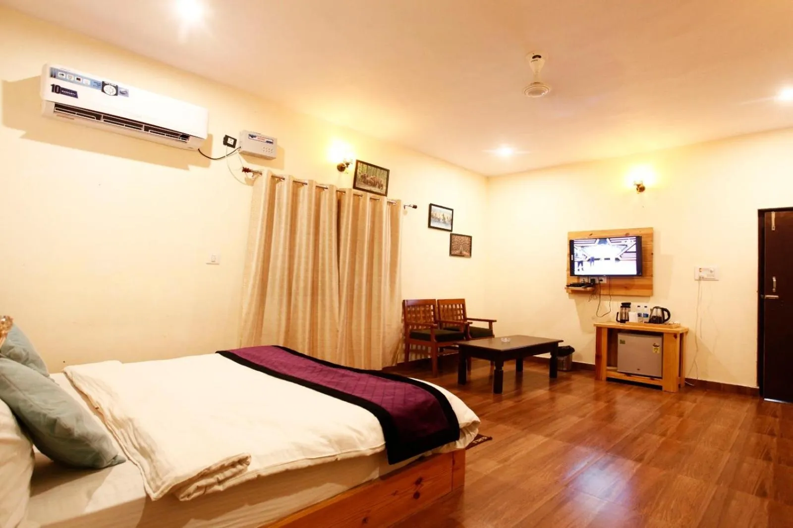 Bed in Vanasthali Jungle Resort Jim Corbett