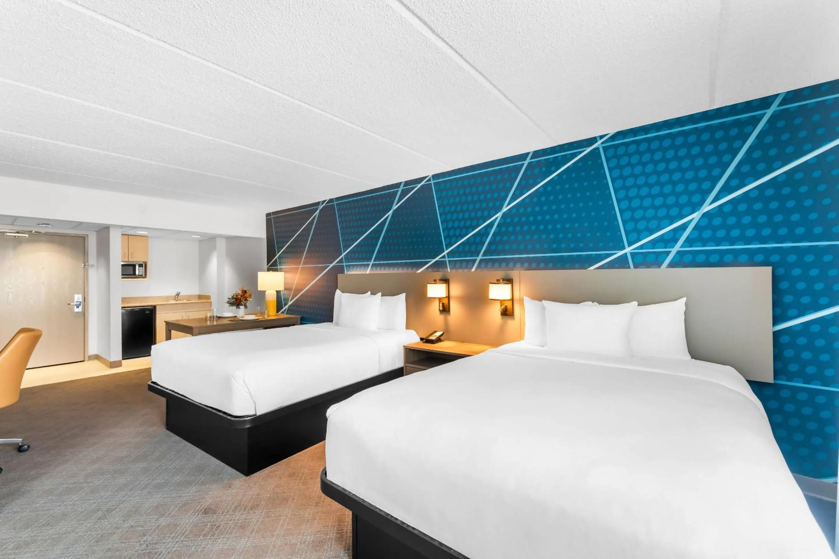 Bedroom, Bed in Comfort Suites Austin Airport