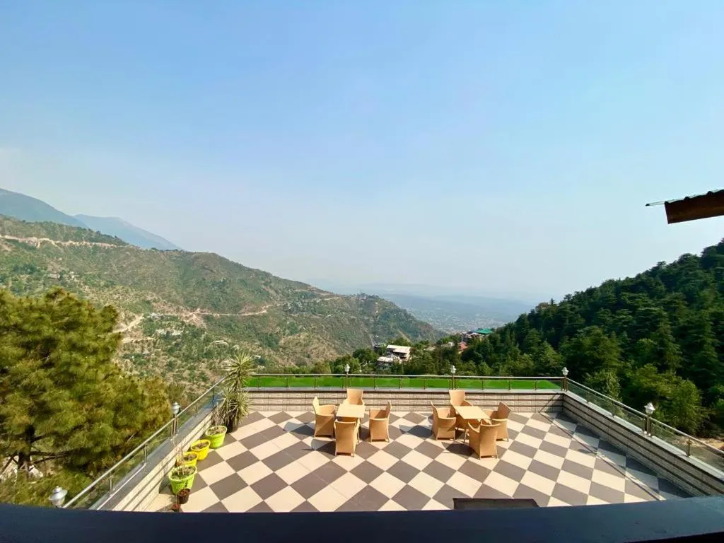 Natural landscape in Hotel Woodville Inn - Hotel in Mcleodganj