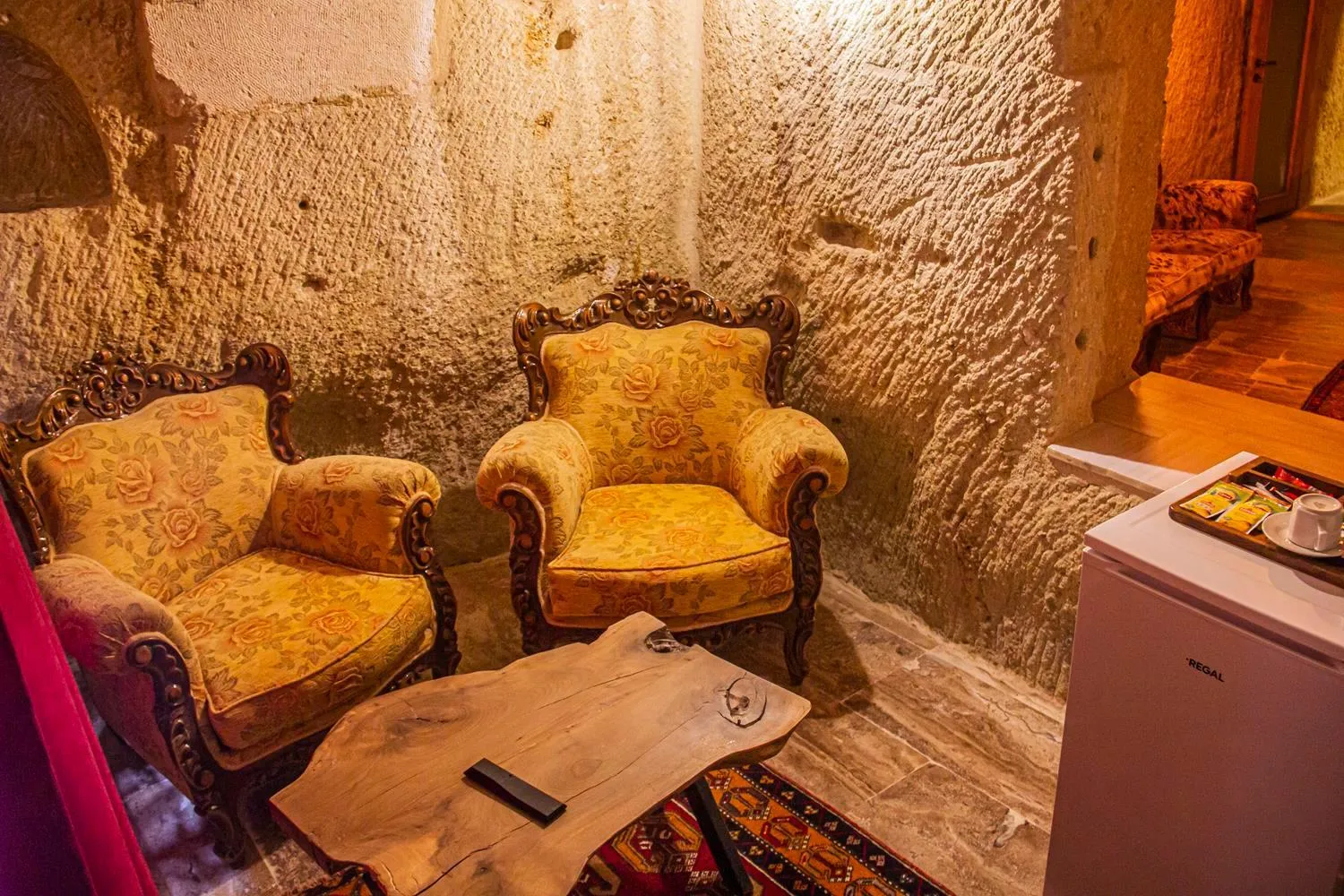 Seating area in Junior Ottoman Cave