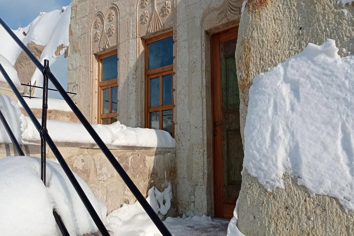 Property building in Junior Ottoman Cave