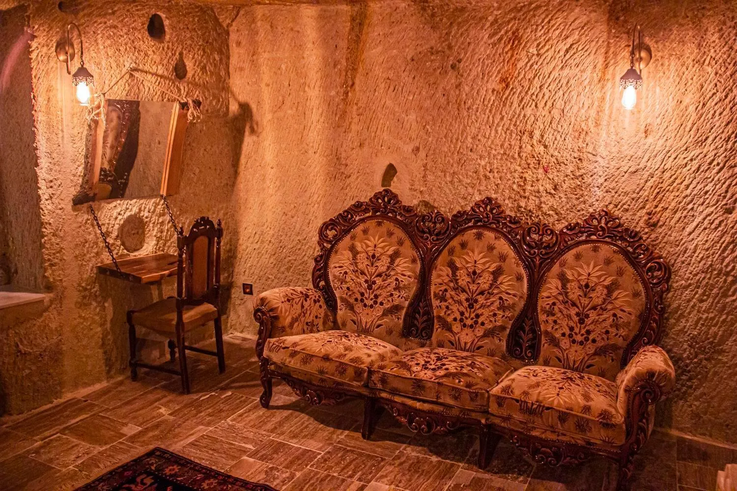 Seating area in Junior Ottoman Cave
