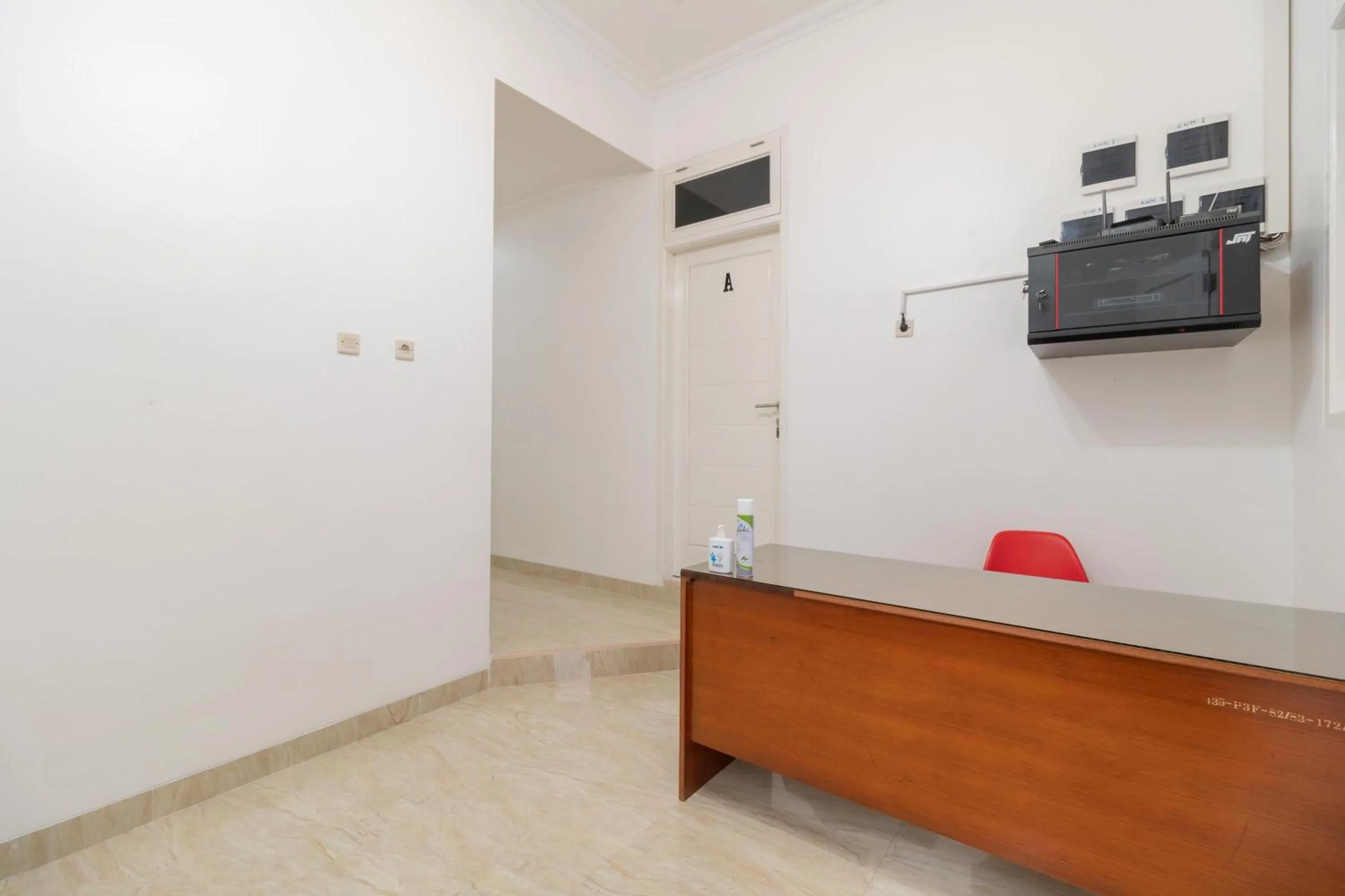 RedDoorz Syariah near Summarecon Mall Bekasi