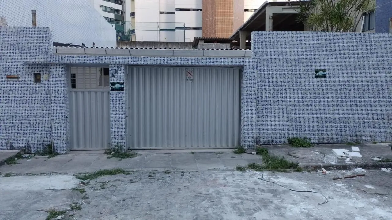 Facade/entrance in Casa Recife Pousada