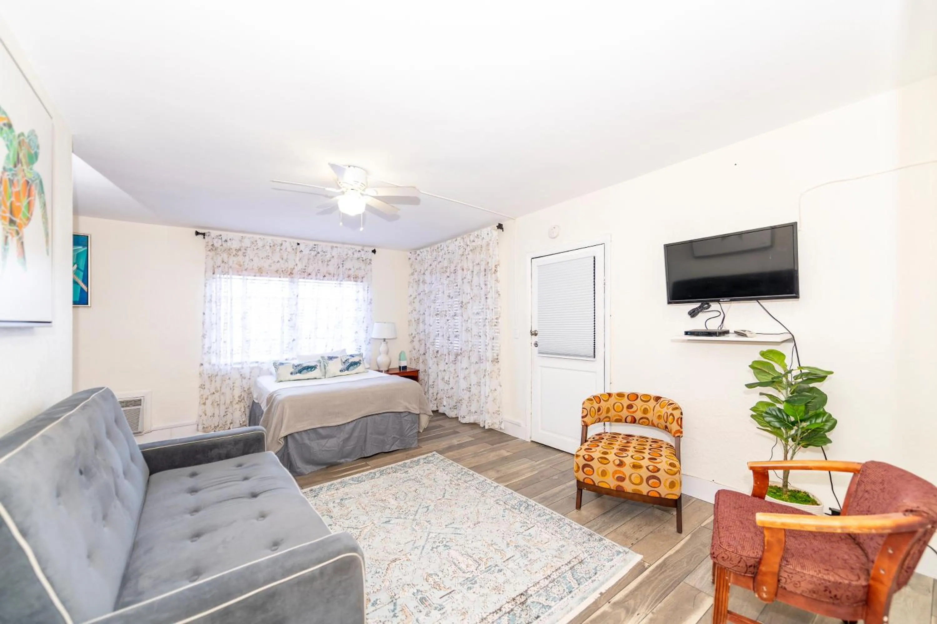 Bed in Tropic Isle Hotel & Apartment