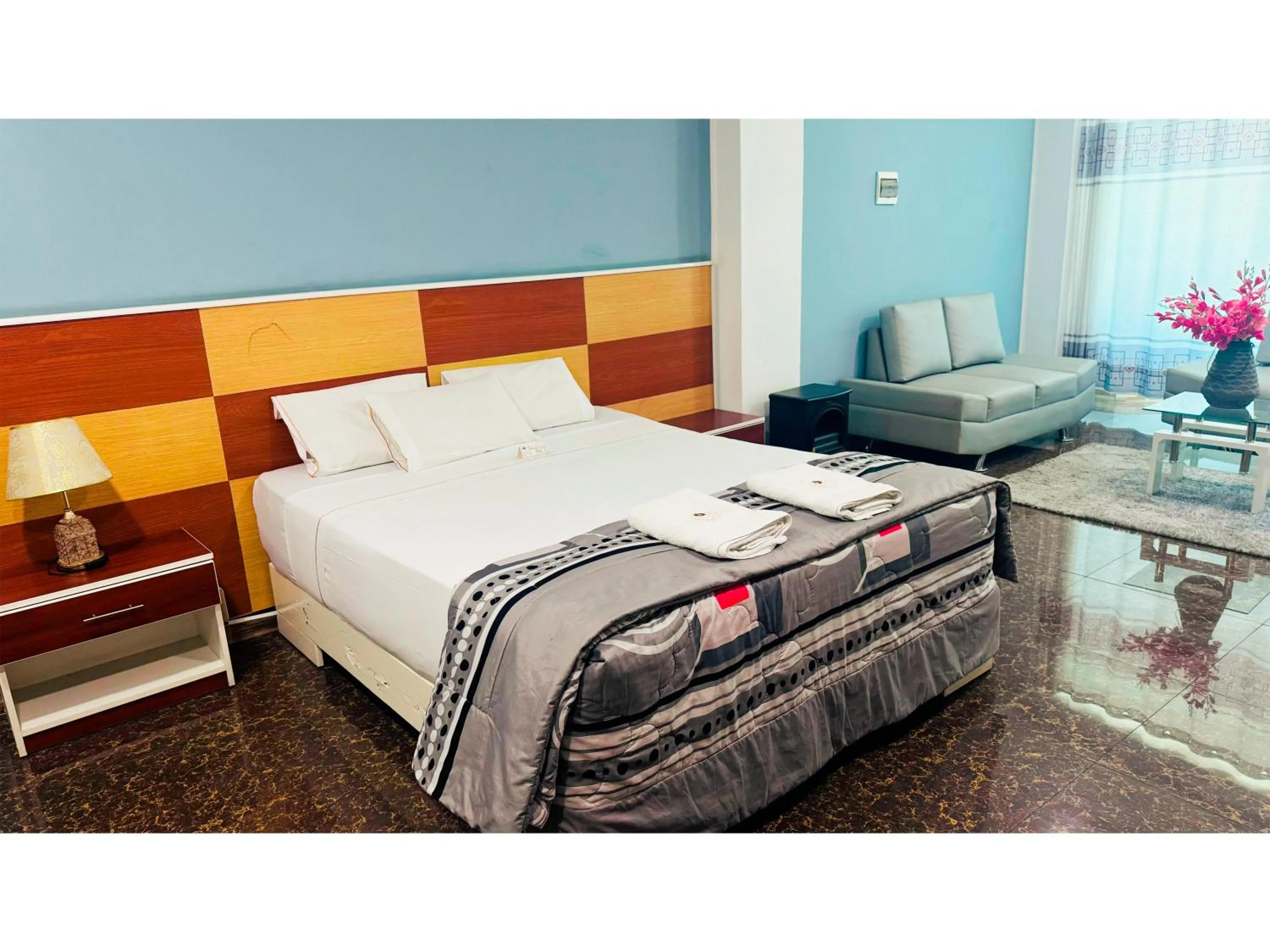 Photo of the whole room, Bed in San Isidro Grand Hotel