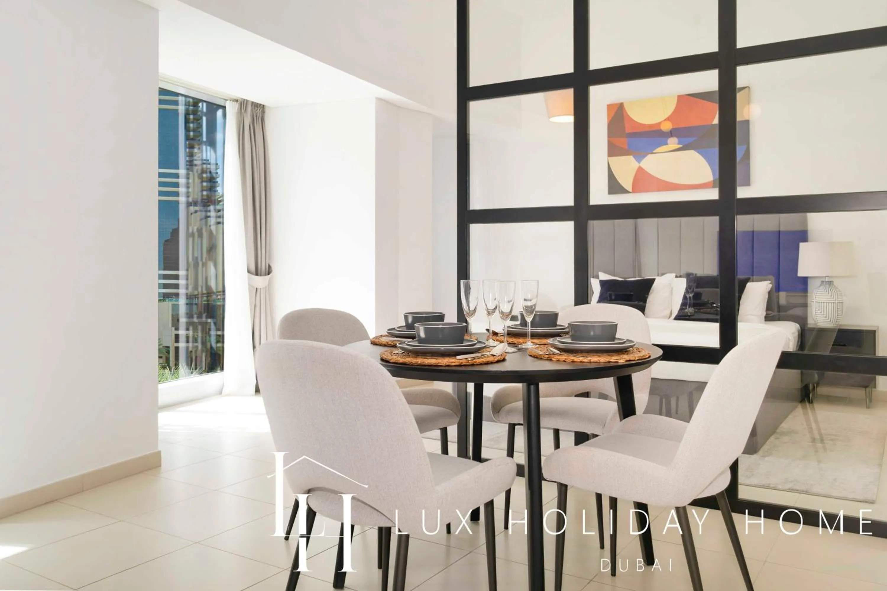 Living room in LUX The Cayan Superior Suite 2, Dubai Marina