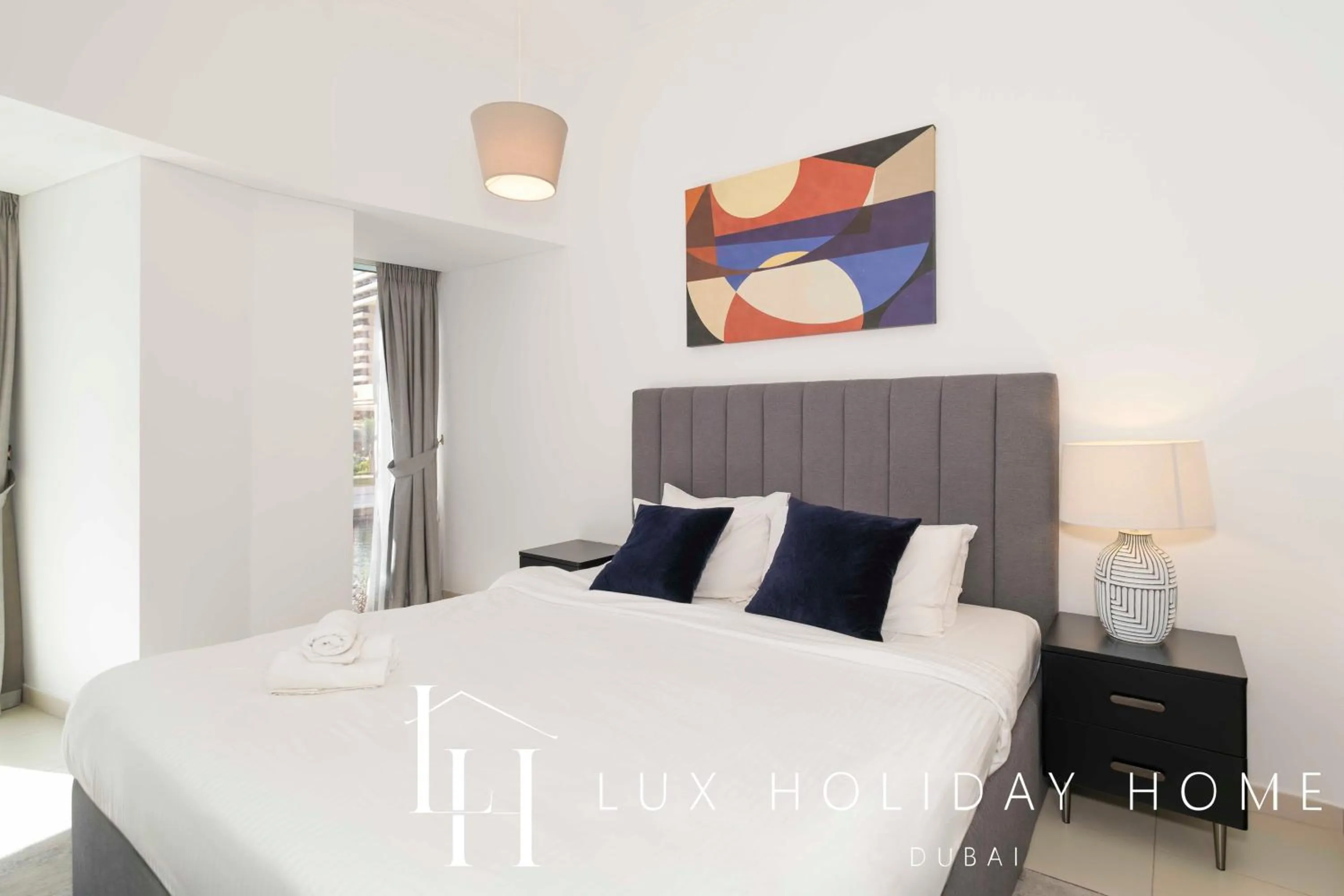 Bedroom in LUX The Cayan Superior Suite 2, Dubai Marina