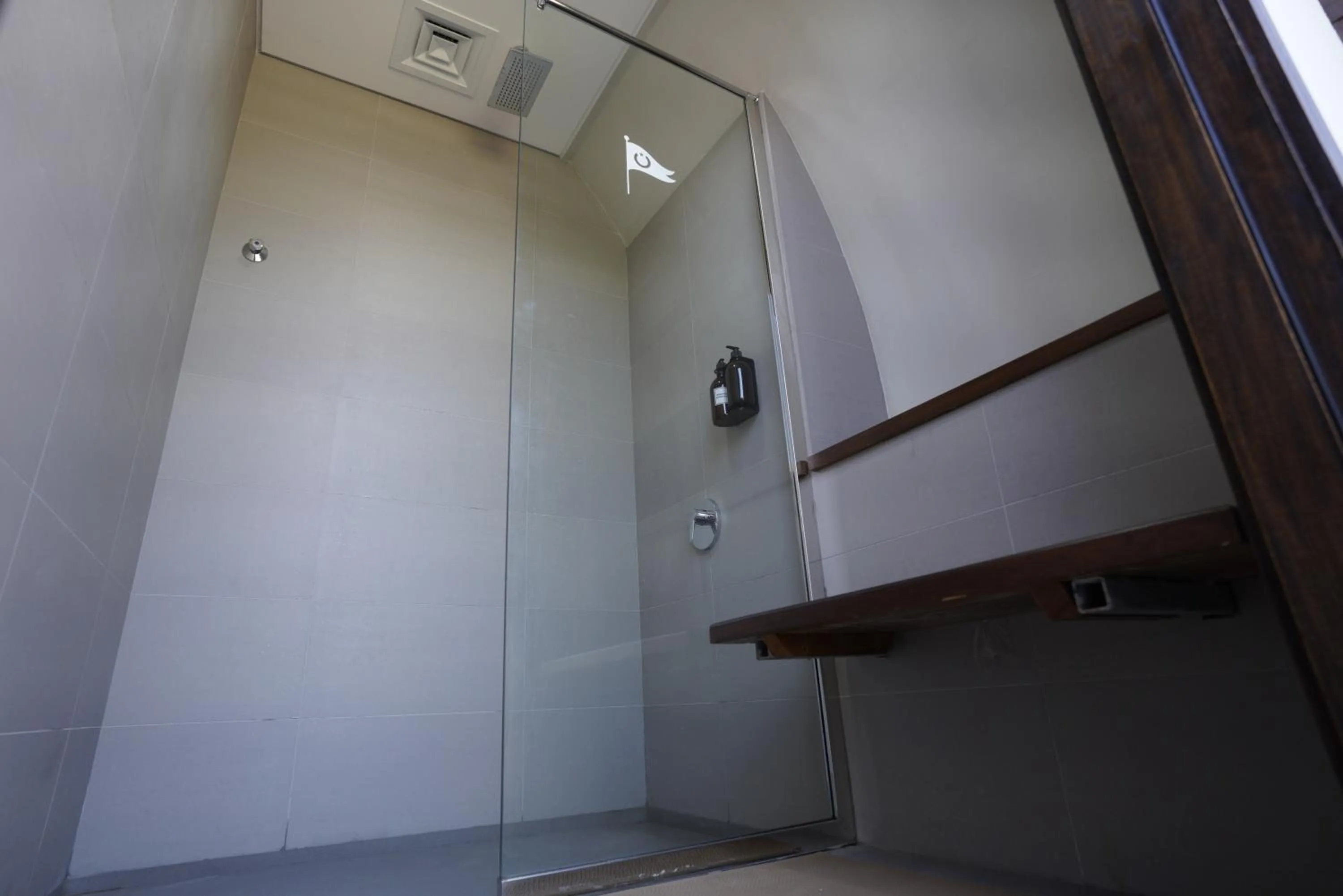 Shower in Bab Al Nojoum Hudayriyat Camp