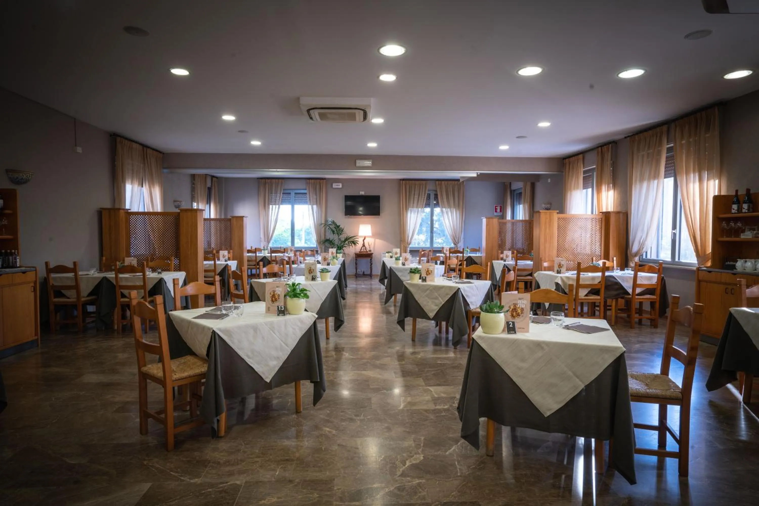 Restaurant/places to eat in L'Anfora