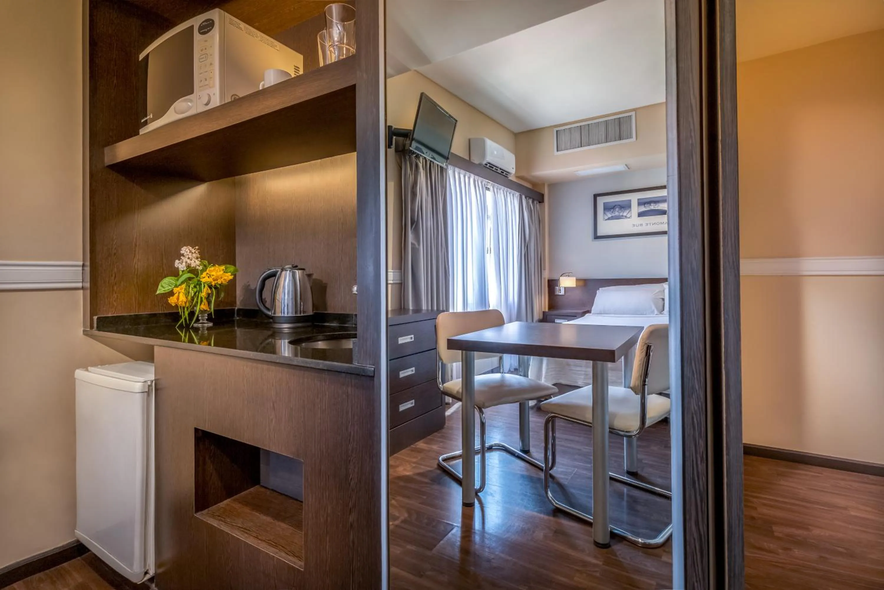 Kitchen or kitchenette in Up Viamonte Hotel