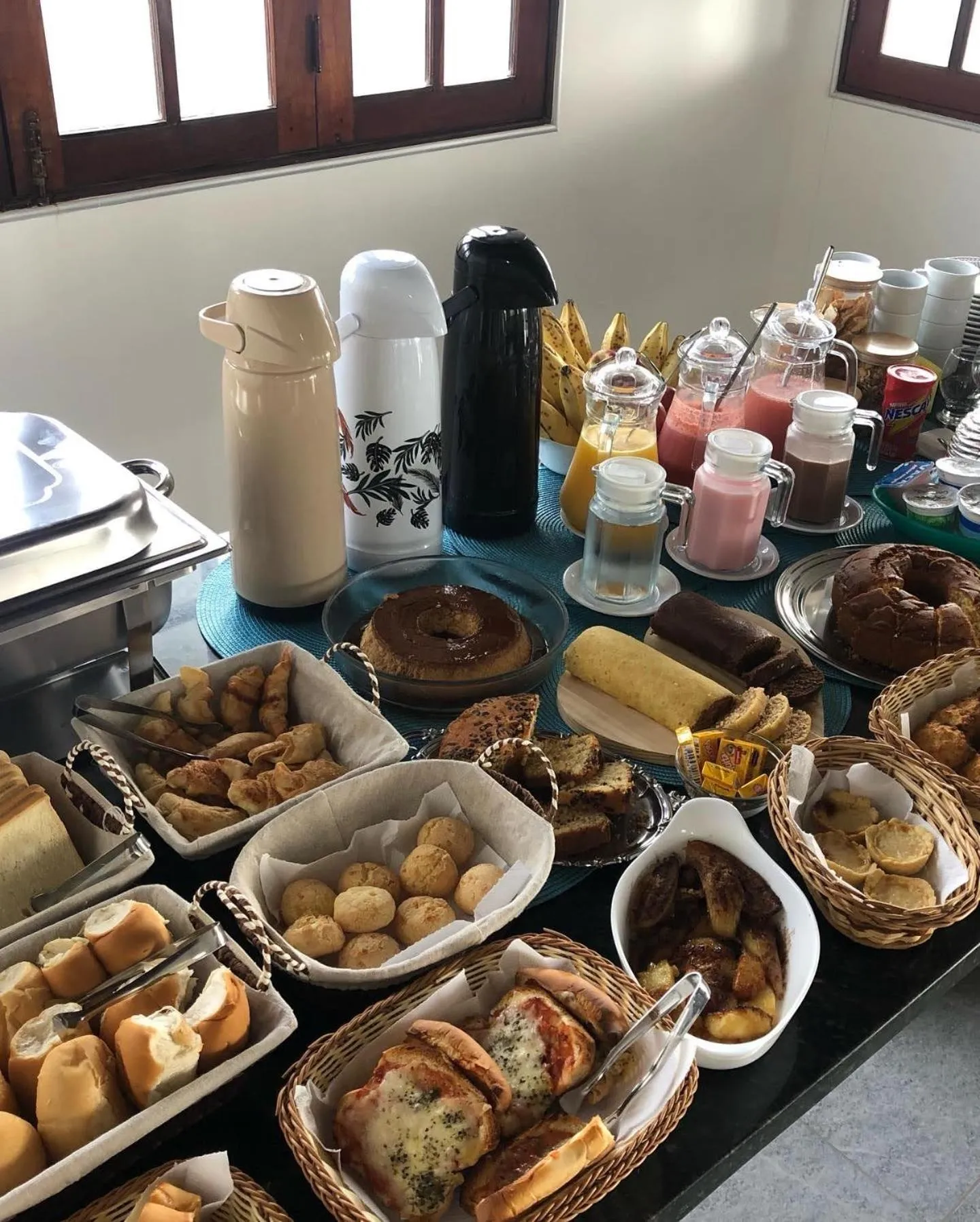 Breakfast in Pousada La Riviera - Pé na areia e Passeios em Maragogi