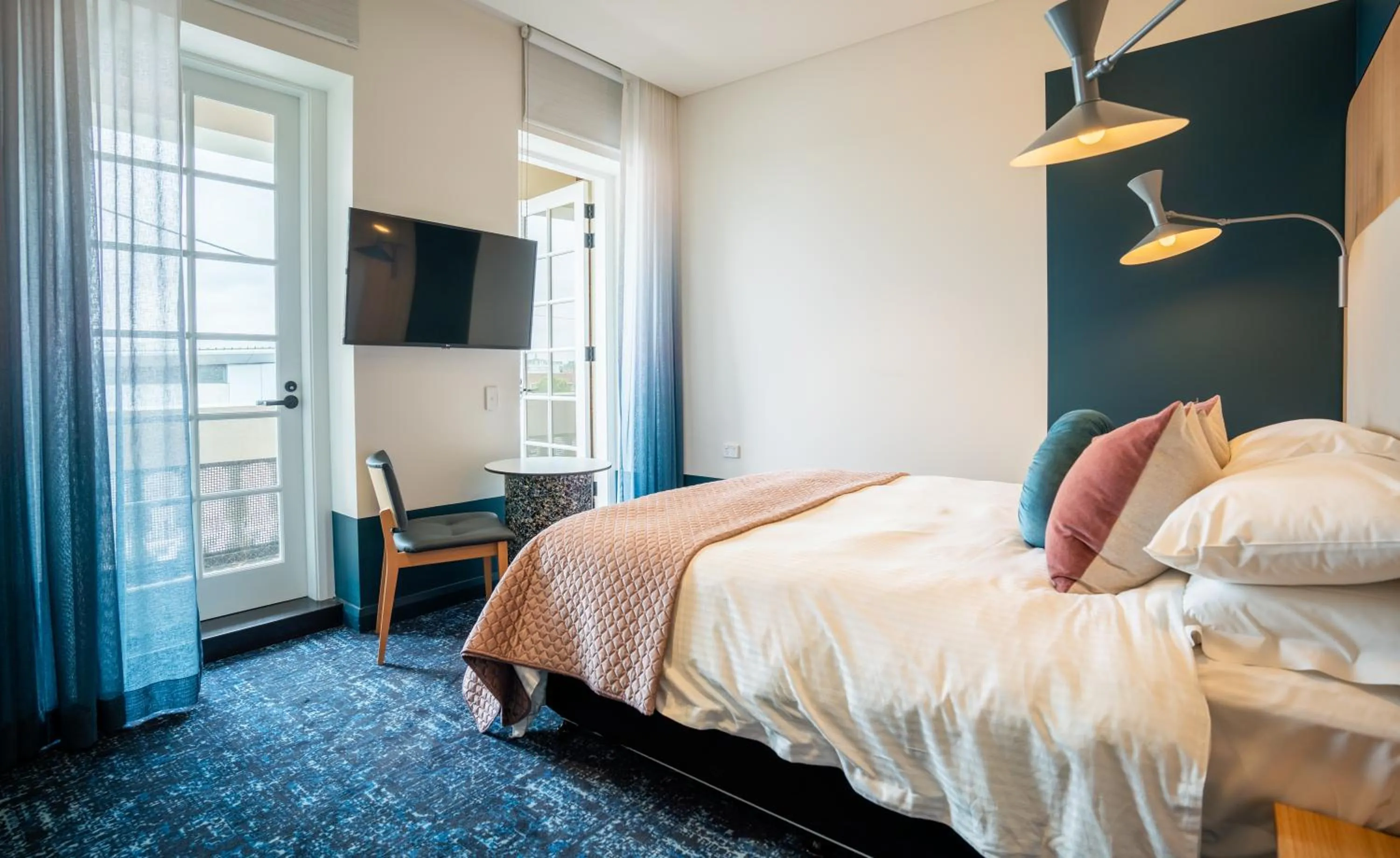 Bedroom, Bed in The General Gordon