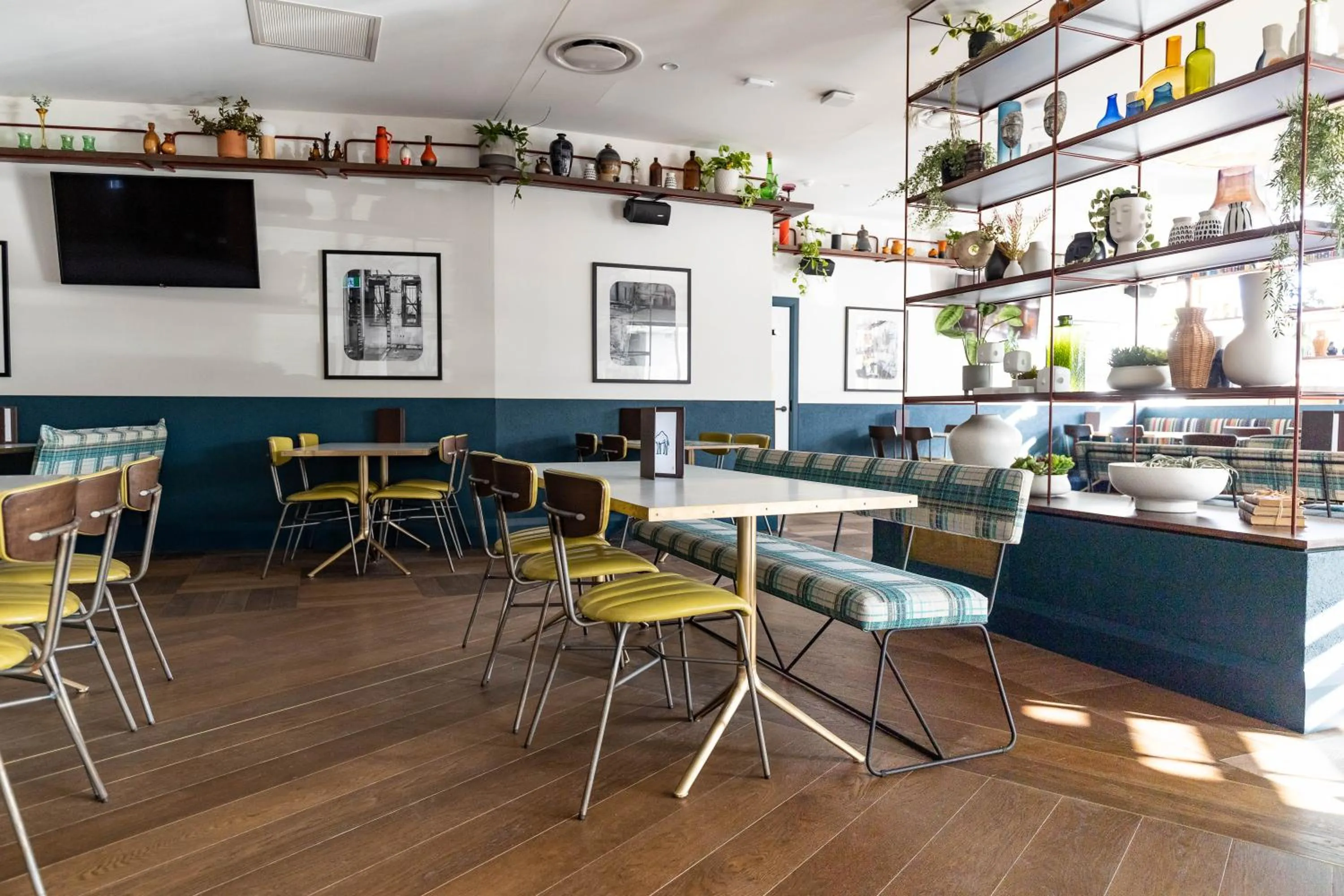 Restaurant/places to eat in The General Gordon