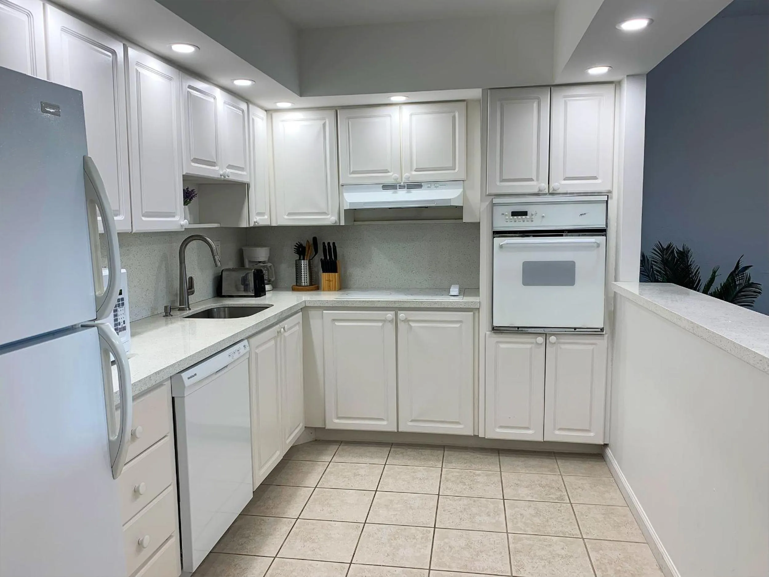 Kitchen or kitchenette in Beach Apartment at Condo-hotel