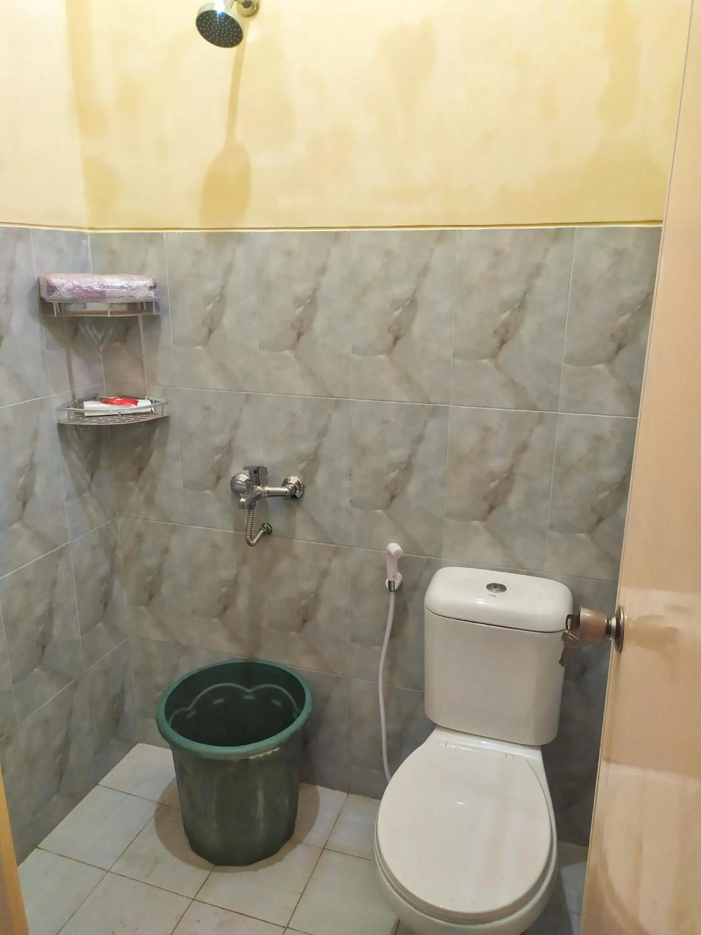 Bathroom in kelapa gading villas