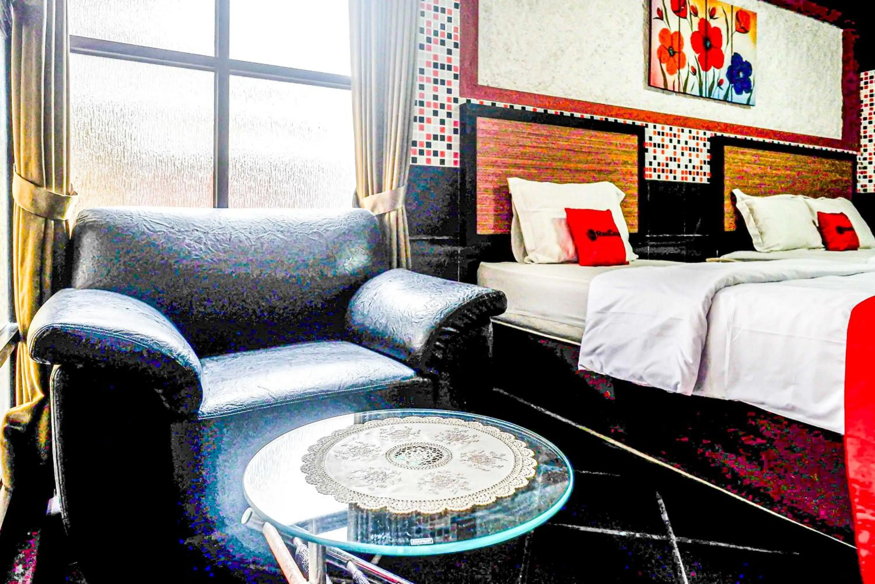 Bedroom, Bed in RedDoorz Plus near Amplaz Yogyakarta