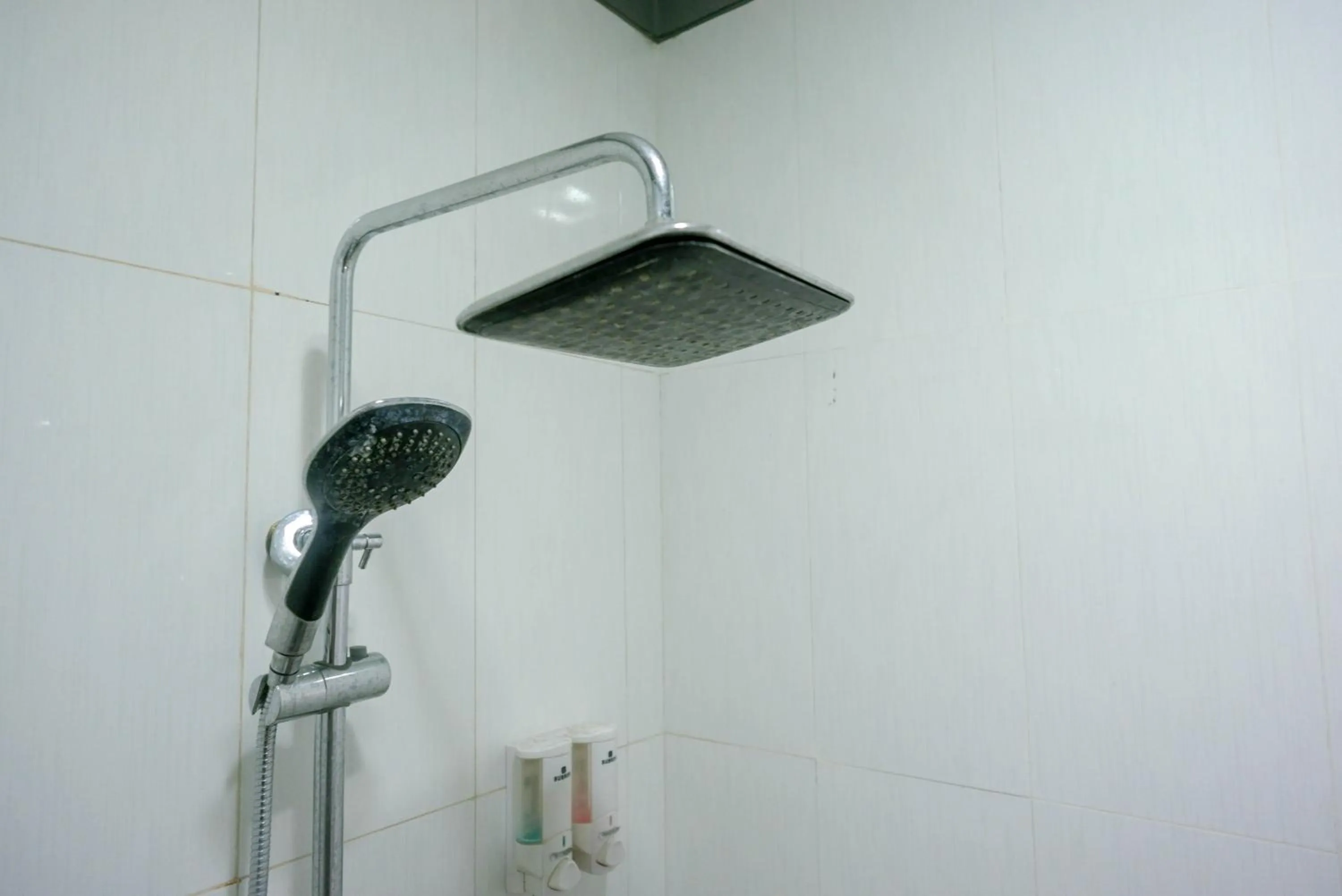 Bathroom in RedDoorz Plus near Amplaz Yogyakarta