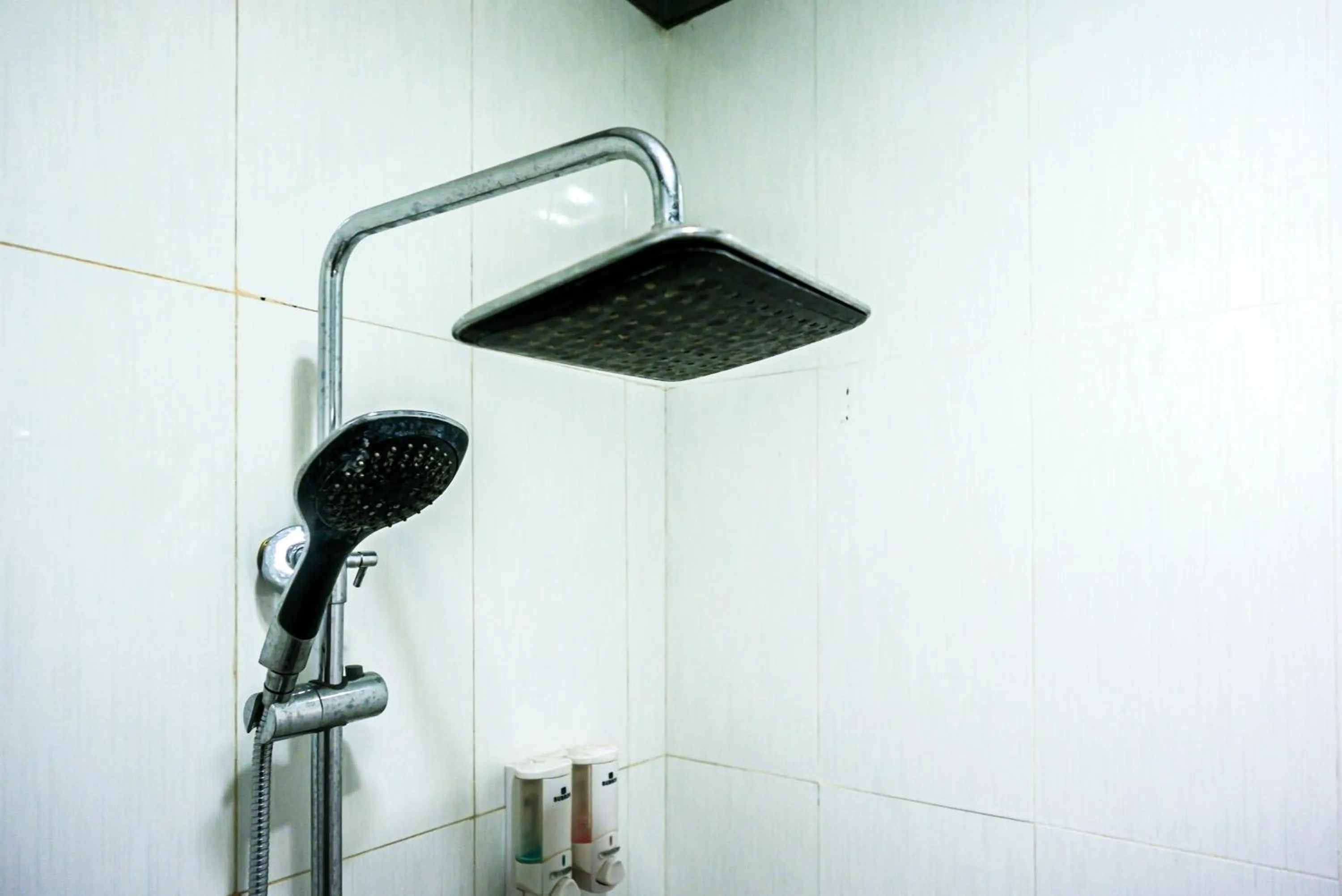 Bathroom in RedDoorz Plus near Amplaz Yogyakarta